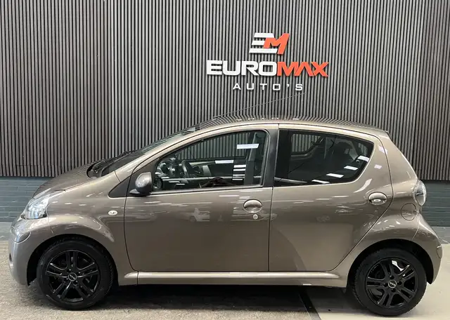 Toyota Aygo view 6