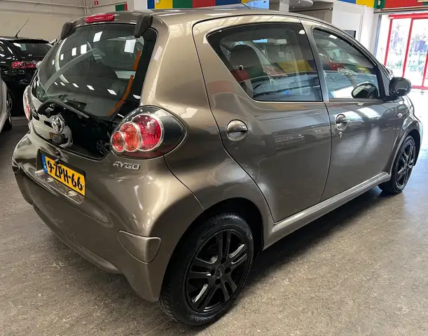 Toyota Aygo view 2