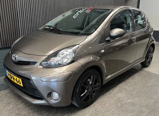 Toyota Aygo view 5