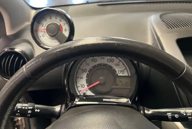 Toyota Aygo view 13
