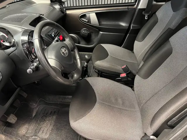 Toyota Aygo view 17