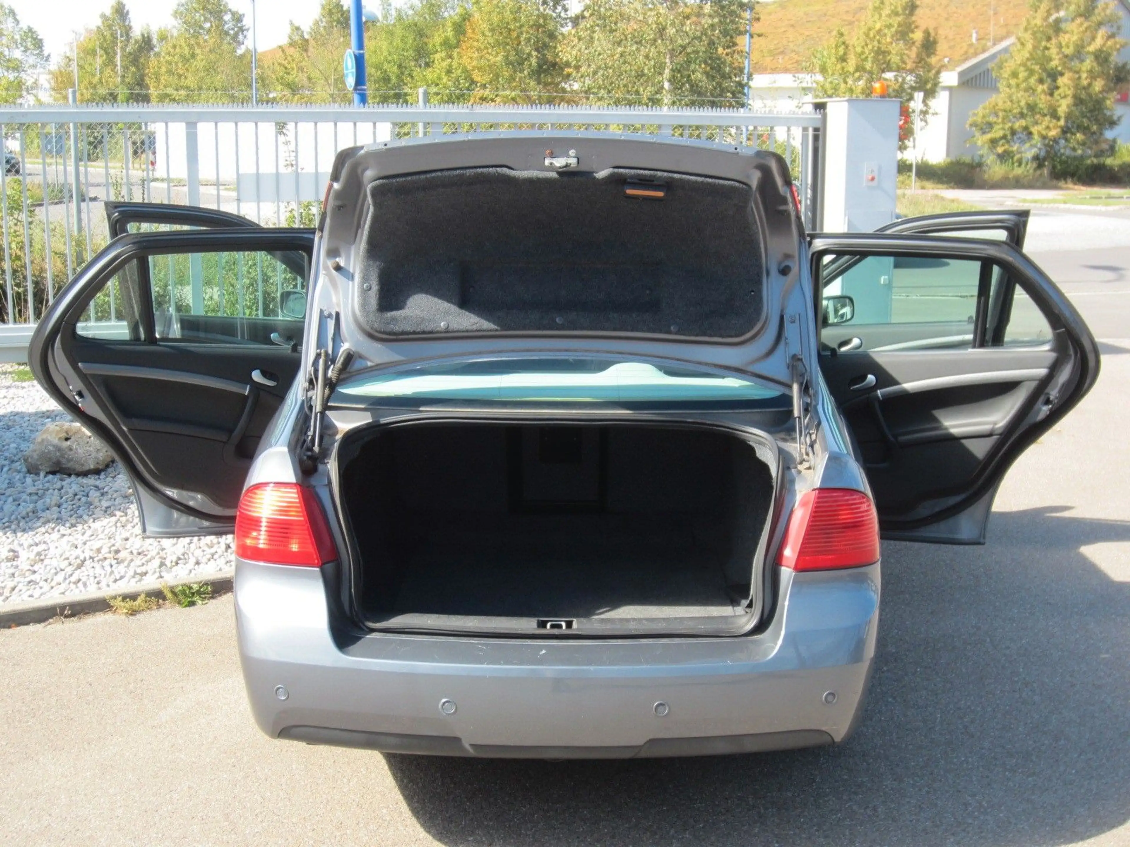 Saab 9-5 2.0t Vector — photo 8