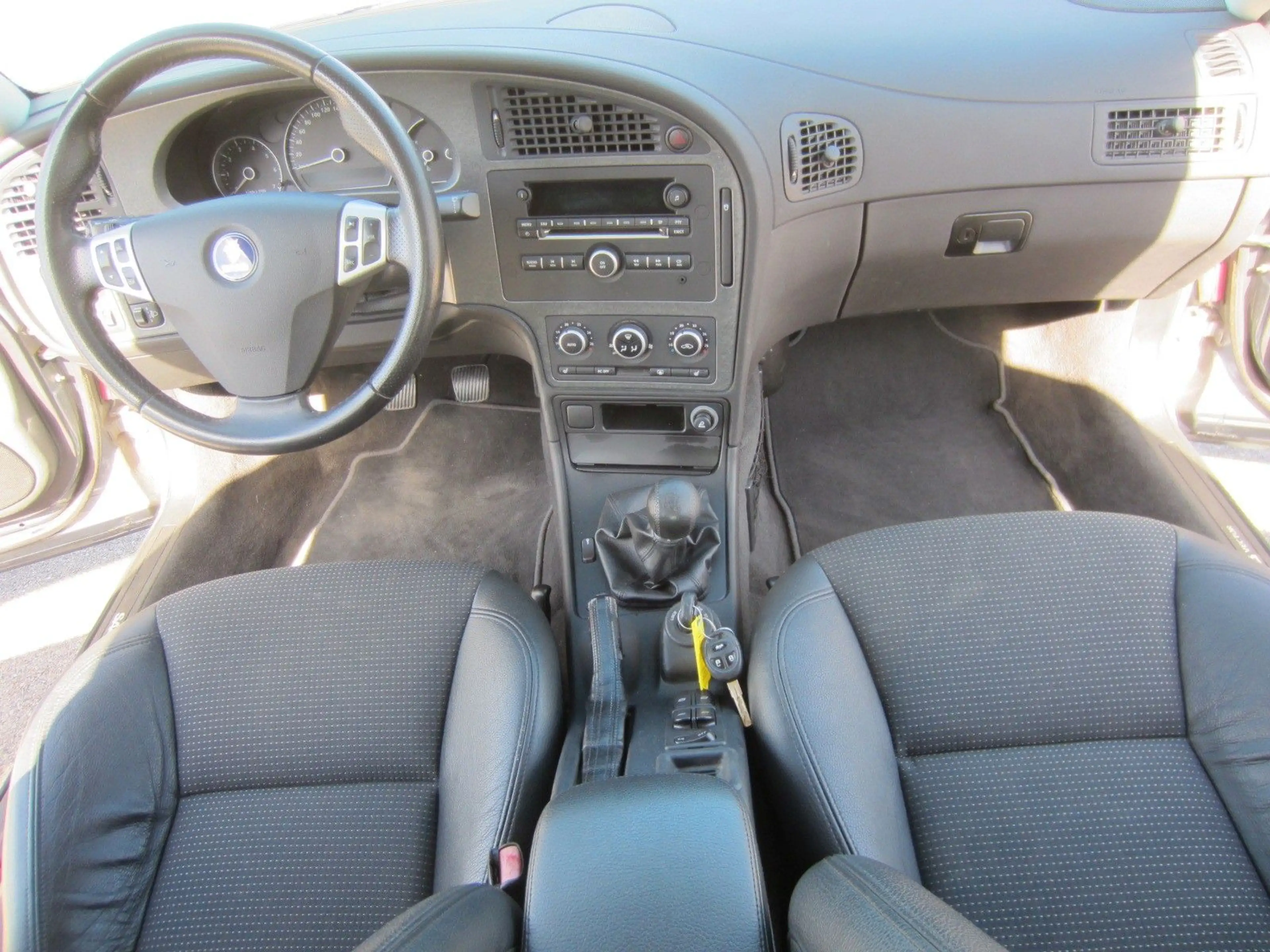 Saab 9-5 2.0t Vector — photo 3