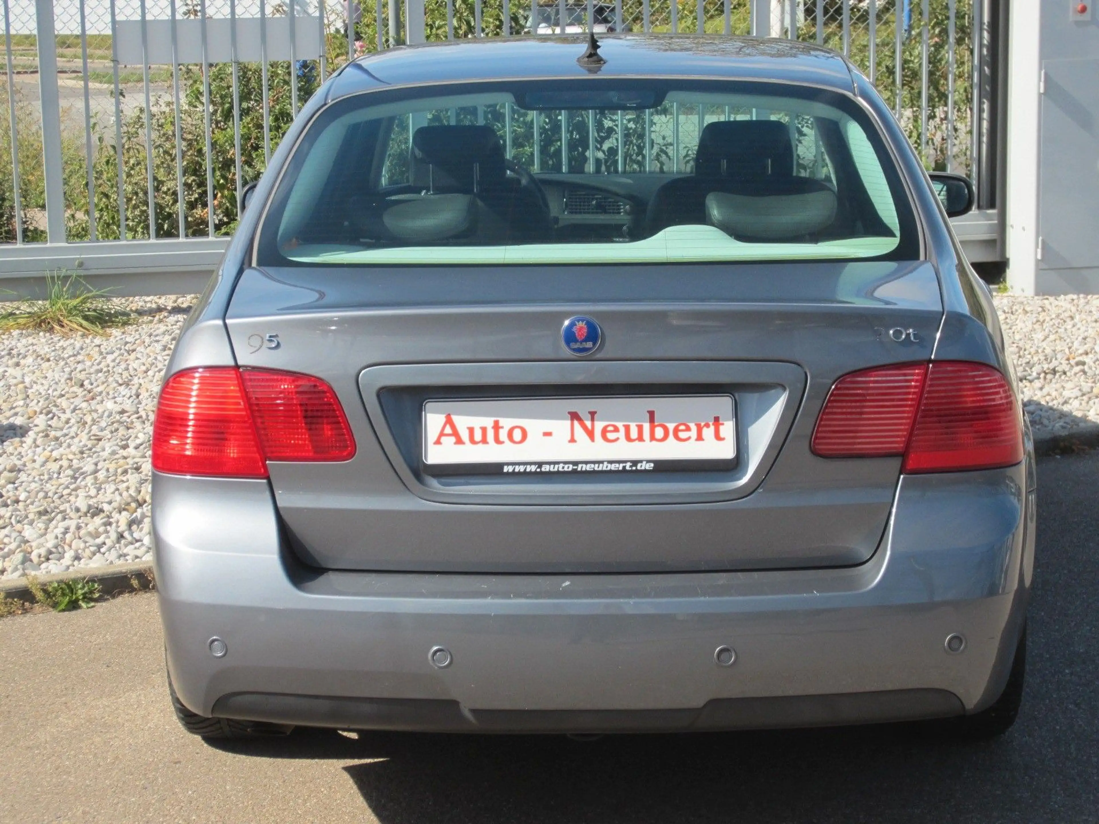 Saab 9-5 2.0t Vector — photo 16