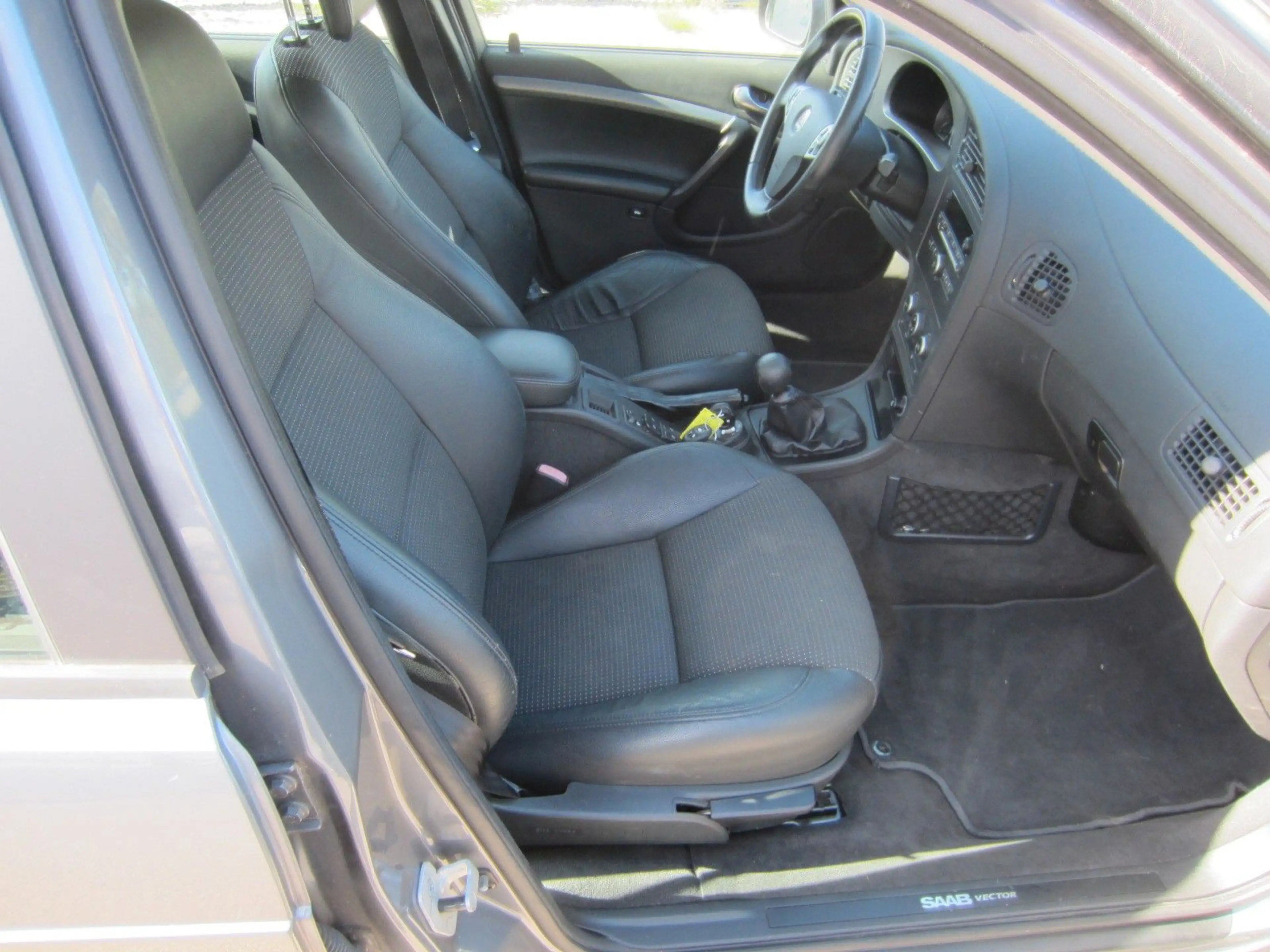 Saab 9-5 2.0t Vector — photo 6