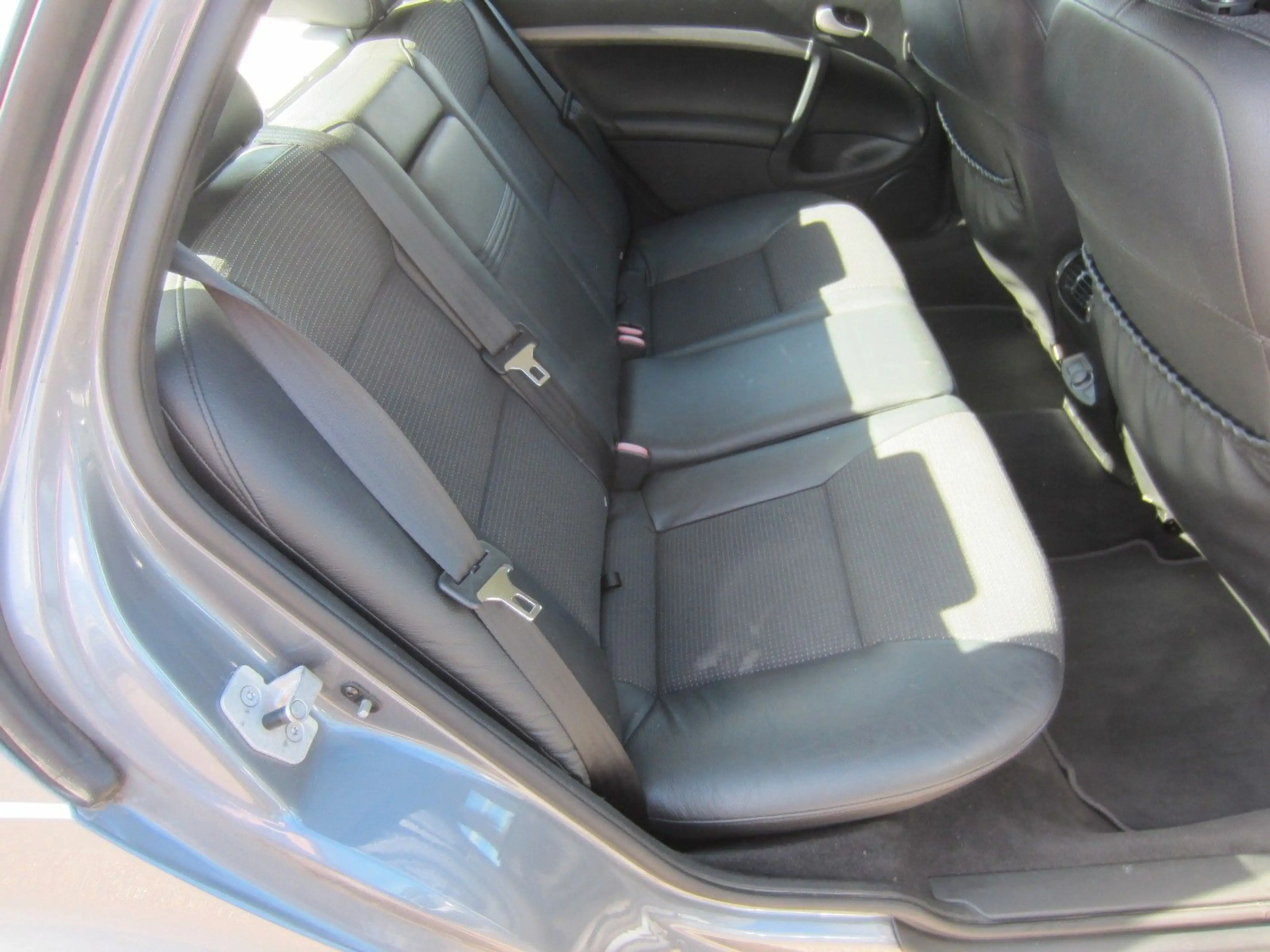 Saab 9-5 2.0t Vector — photo 9