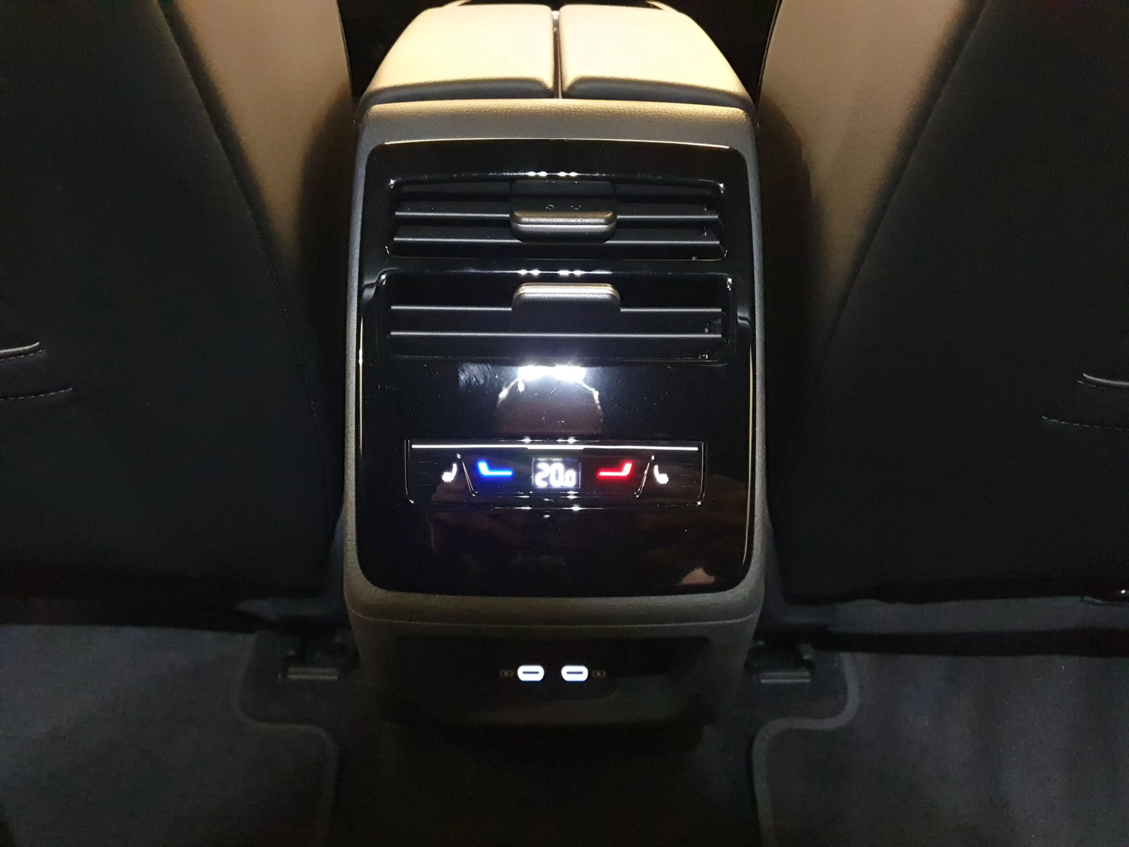 Volkswagen ID.7 Tourer Pro S 86 kWh 286pk Wegklapbare trekhaak, Ha — photo 27
