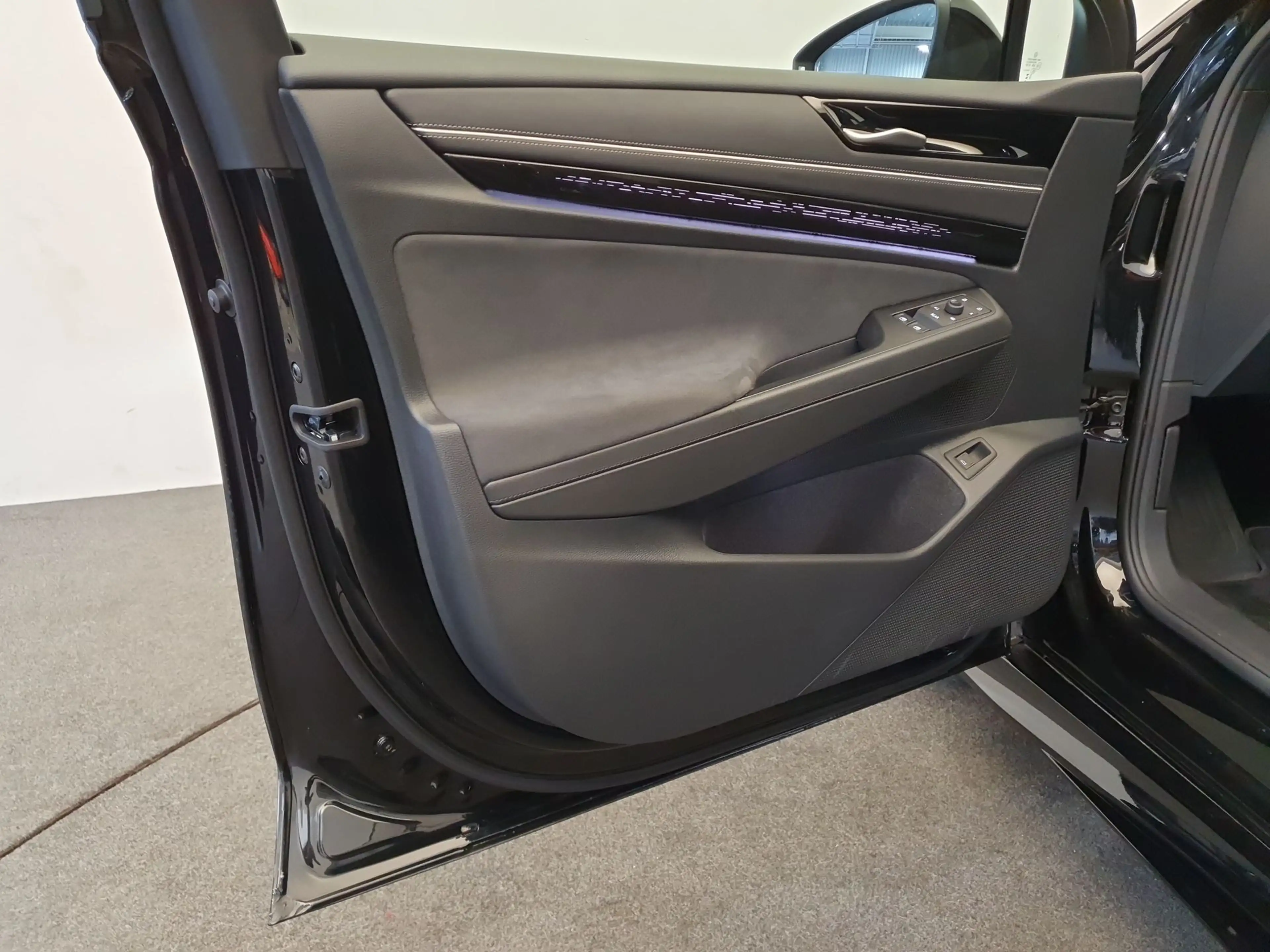 Volkswagen ID.7 Tourer Pro S 86 kWh 286pk Wegklapbare trekhaak, Ha — photo 24