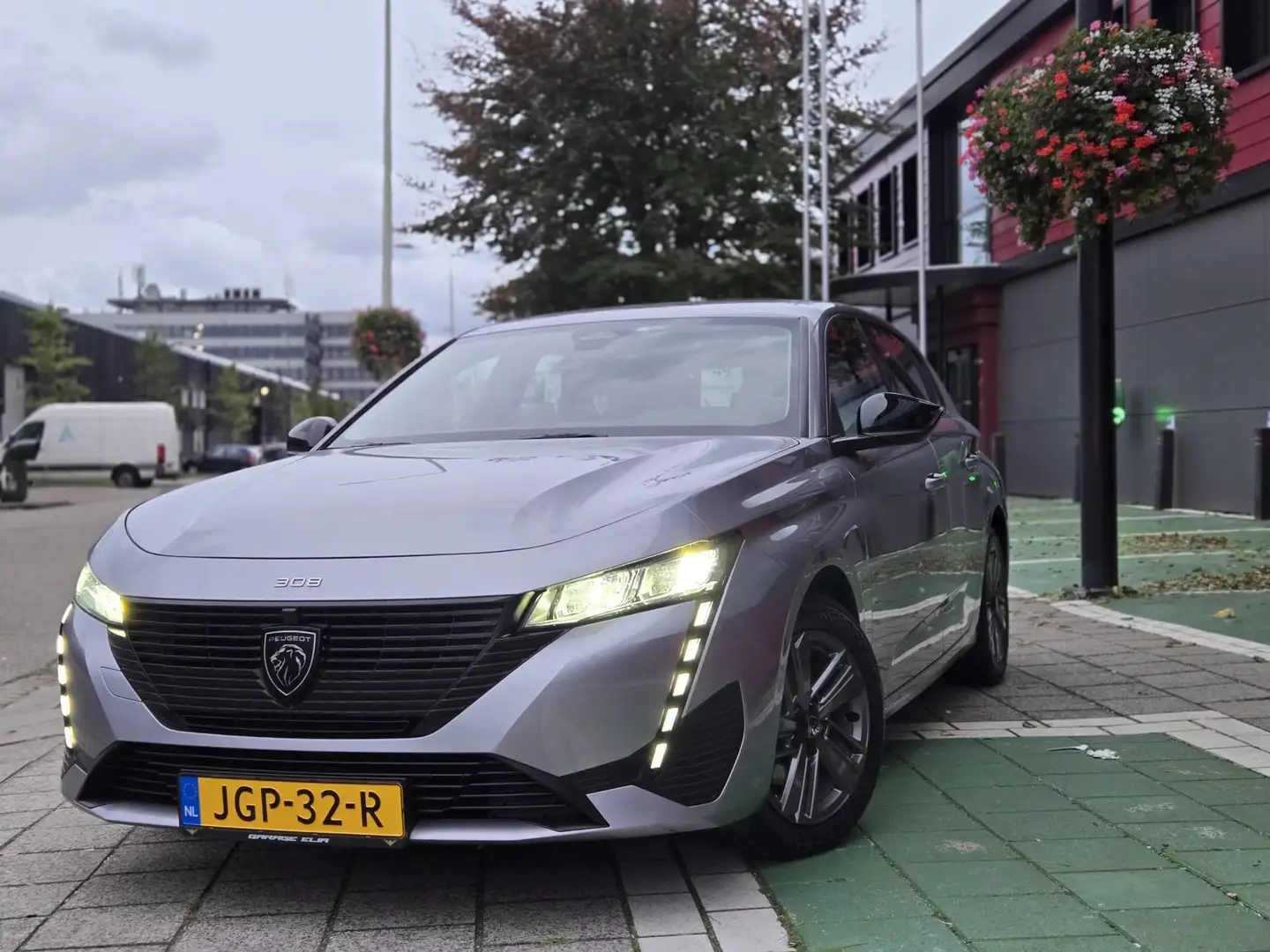 Peugeot 308 Active Pack Business 1.2 Turbo 130pk | 6m Garantie Grau - 2