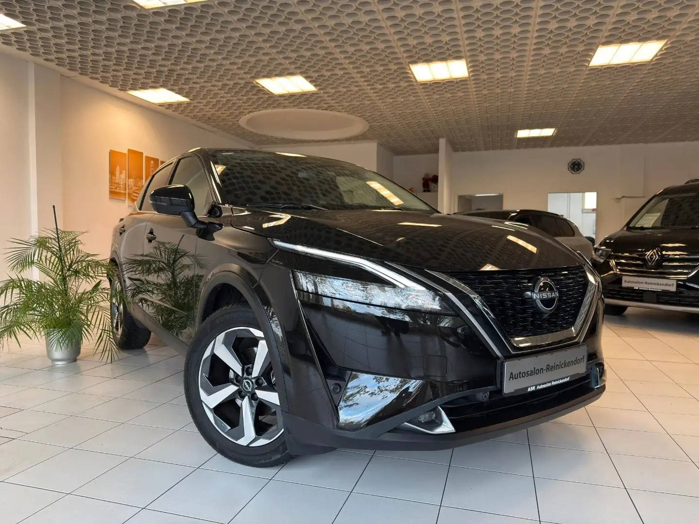 Nissan Qashqai N-Connecta*360°Kam*LED*Navi*SHZ* Schwarz - 1