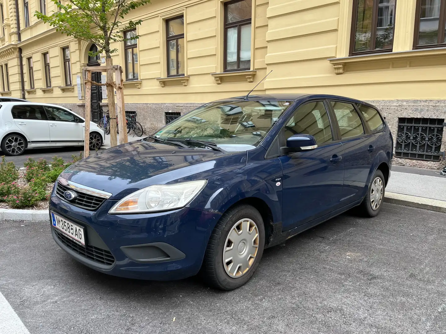 Ford Focus Focus Traveller Trend 1,6 TDCi Trend Blau - 1