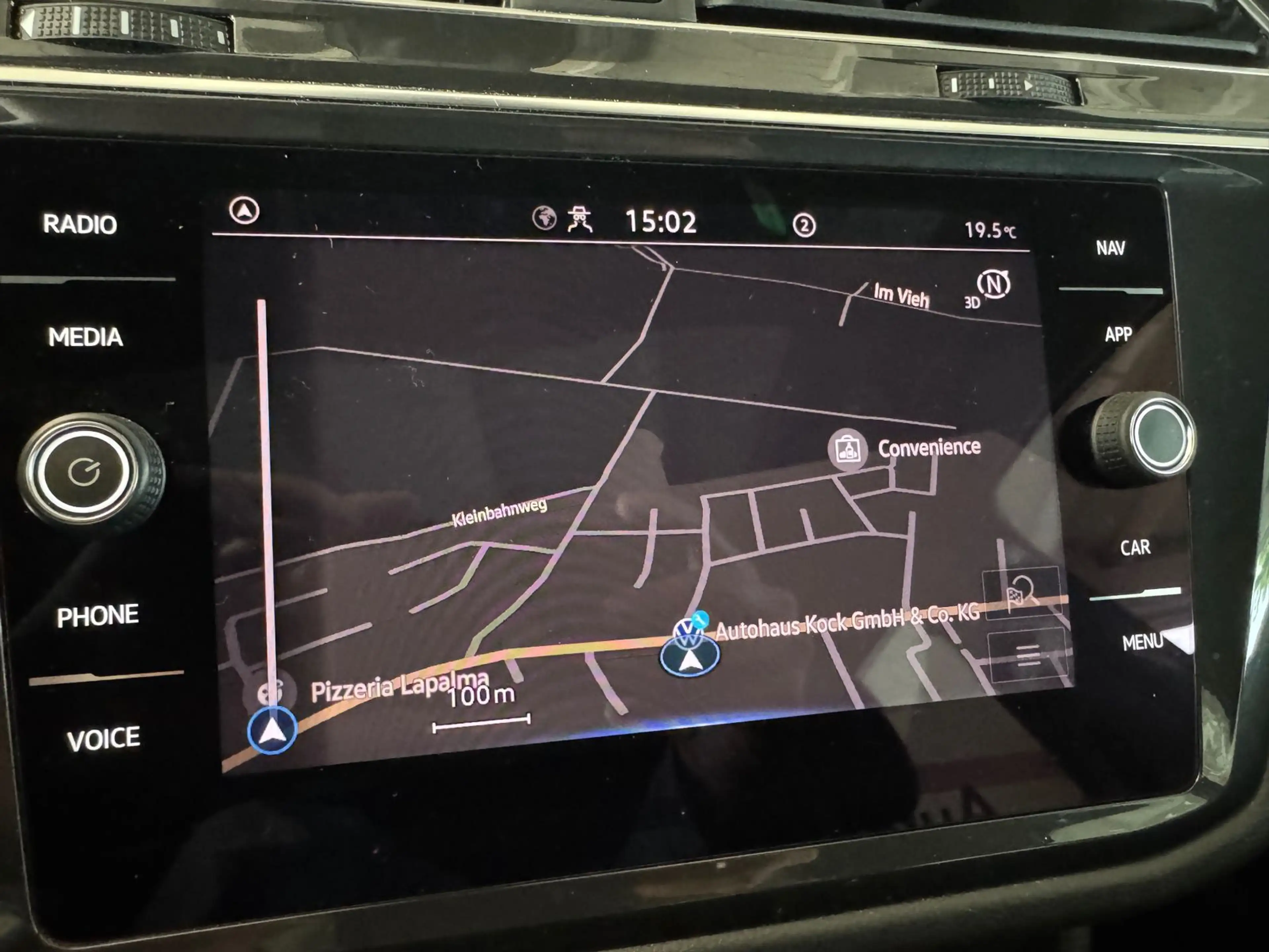 Volkswagen Tiguan R-Line 2.0 TDI DSG AHK LED Navi Kamera — photo 17