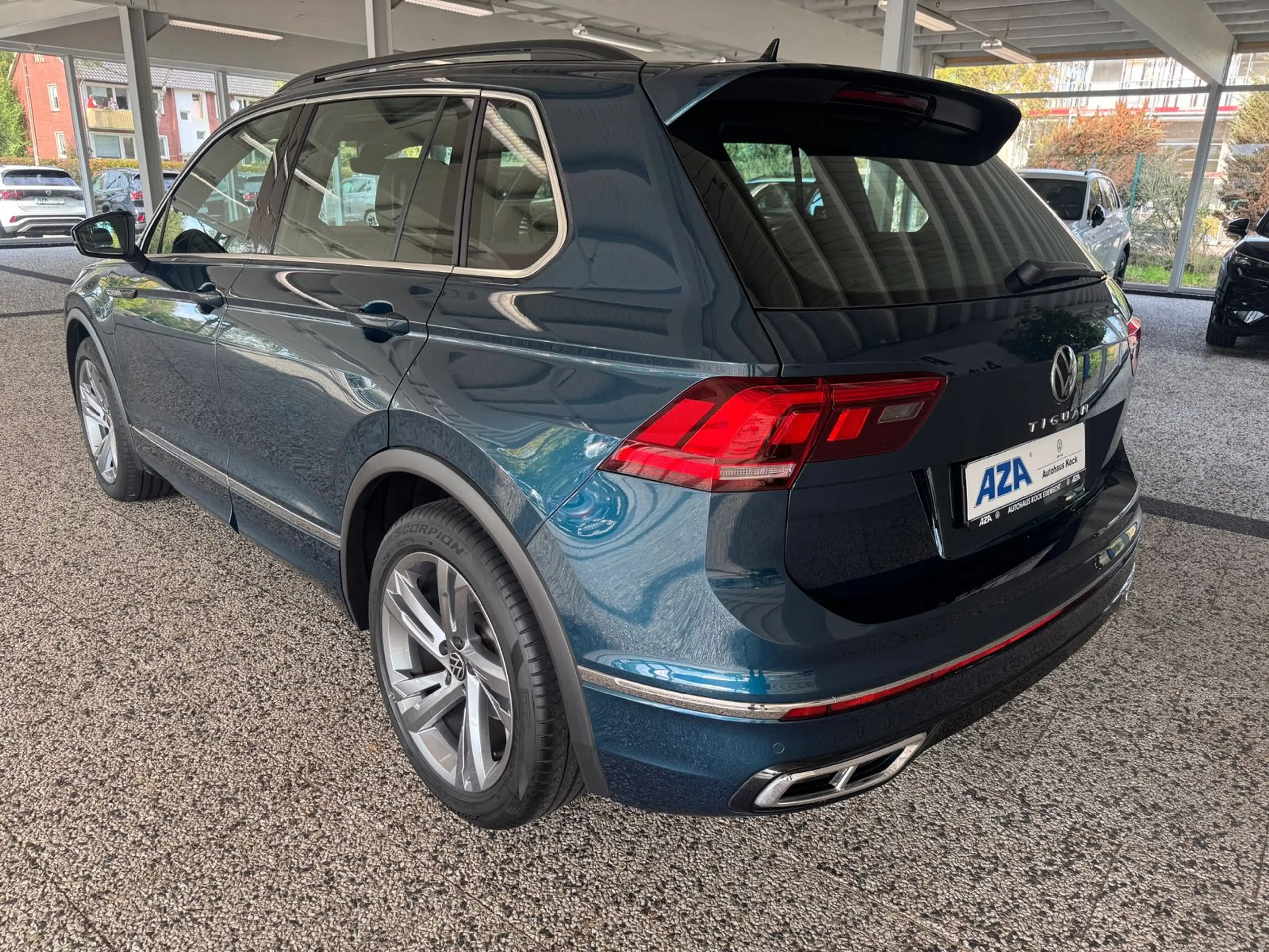Volkswagen Tiguan R-Line 2.0 TDI DSG AHK LED Navi Kamera — photo 2