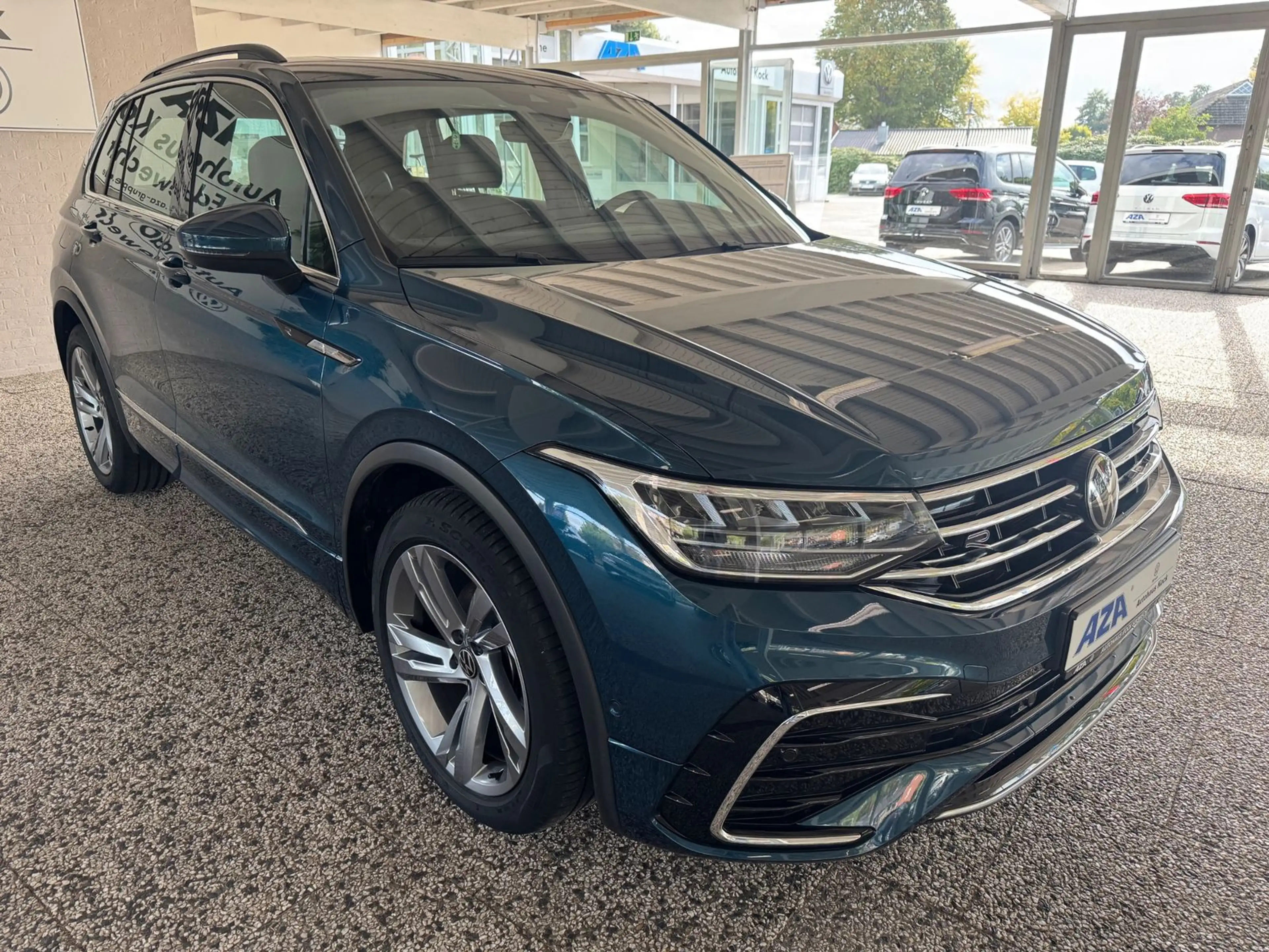 Volkswagen Tiguan R-Line 2.0 TDI DSG AHK LED Navi Kamera — photo 4