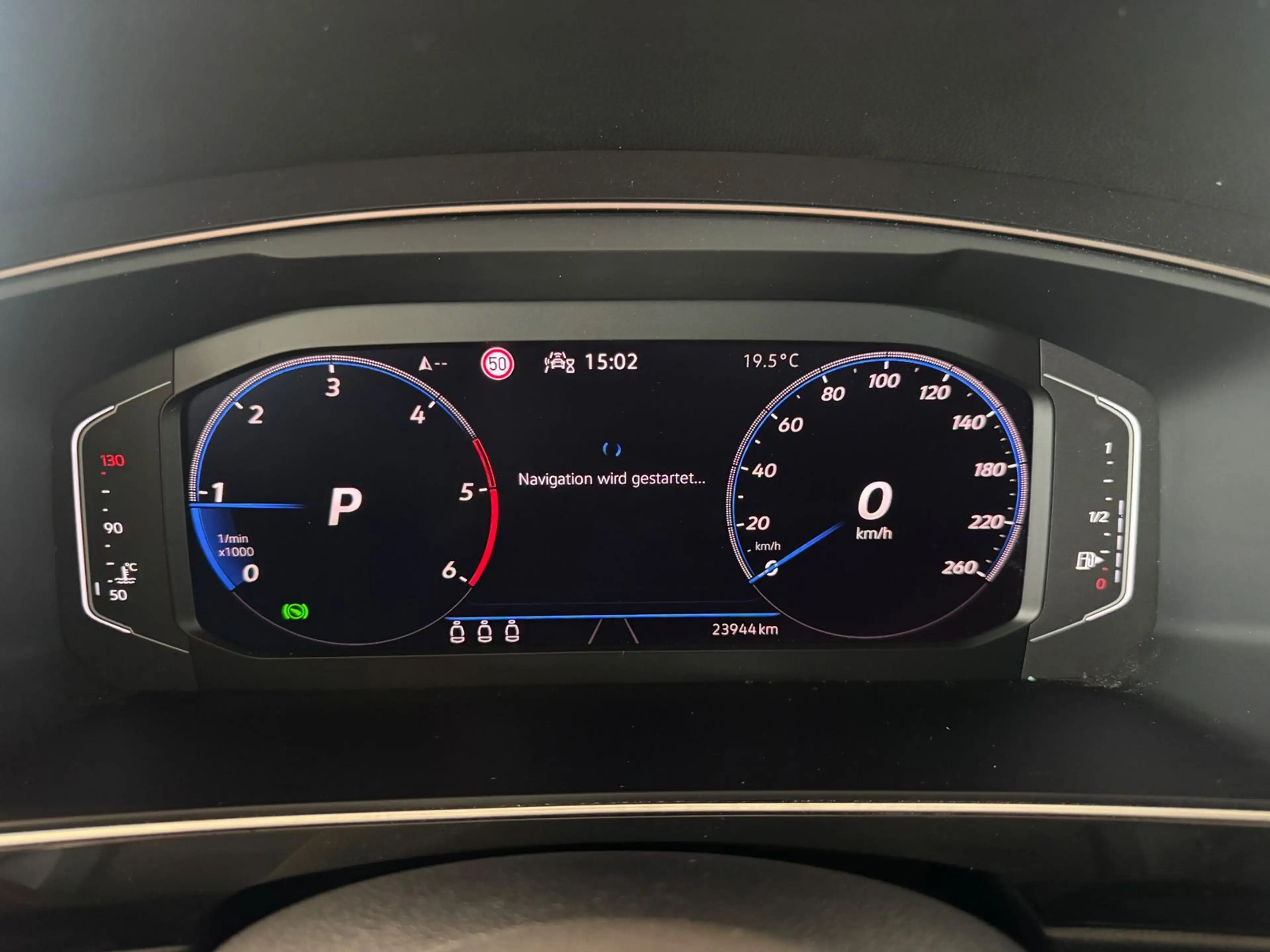 Volkswagen Tiguan R-Line 2.0 TDI DSG AHK LED Navi Kamera — photo 15