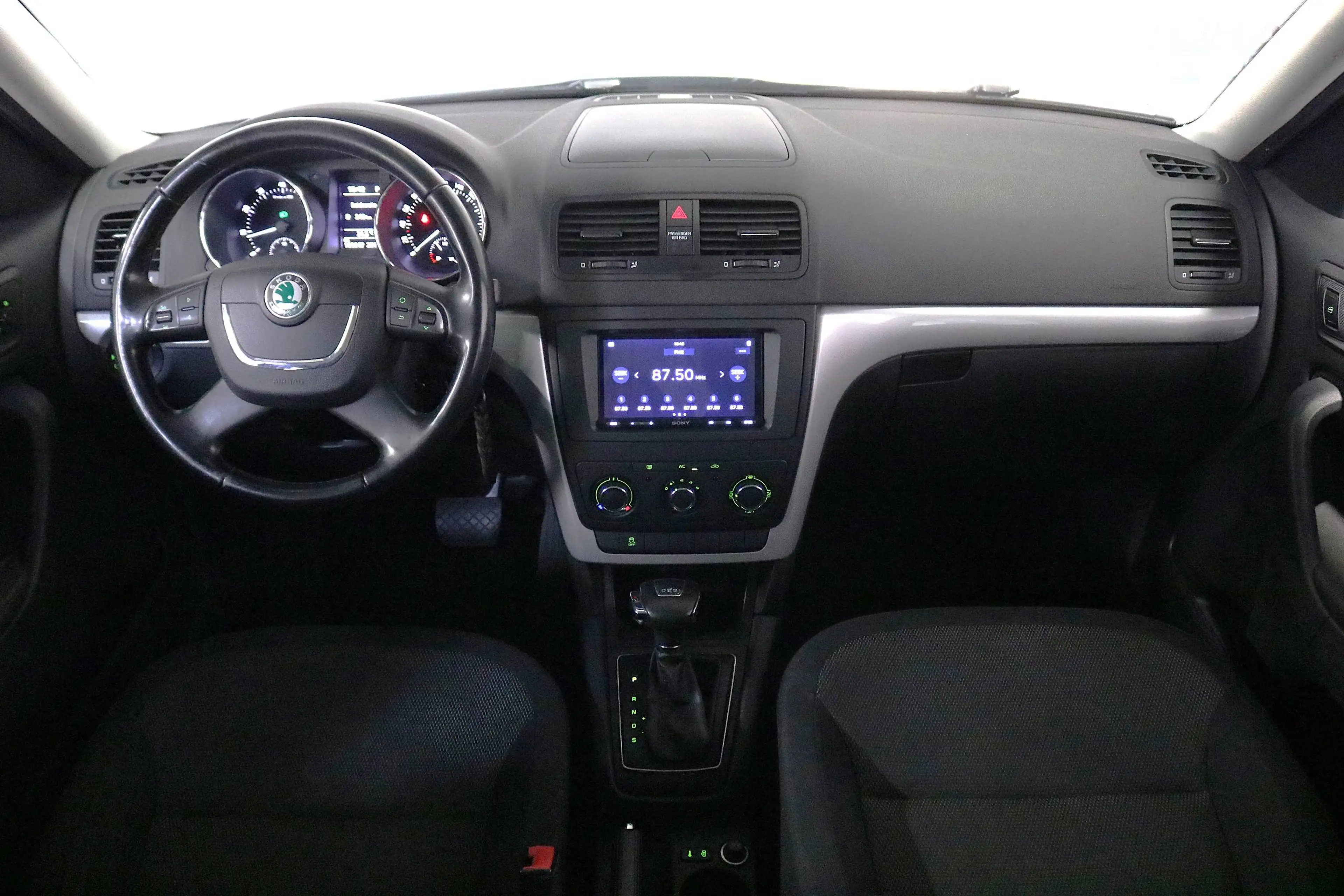 Skoda Yeti Ambition*PDC*AHK*KLIMA*Bluetooth*8FachBereift*u.v.m — photo 13