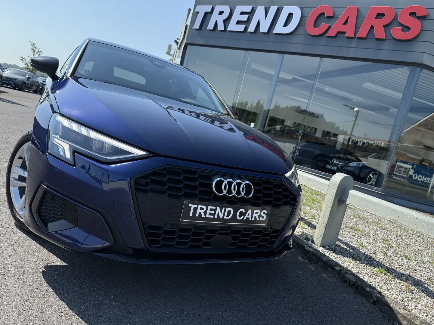Audi A3 30 TDi SHADOWLOOK MATRIX LED CUIR CAM CARPLAY GAR. Bleu - 1