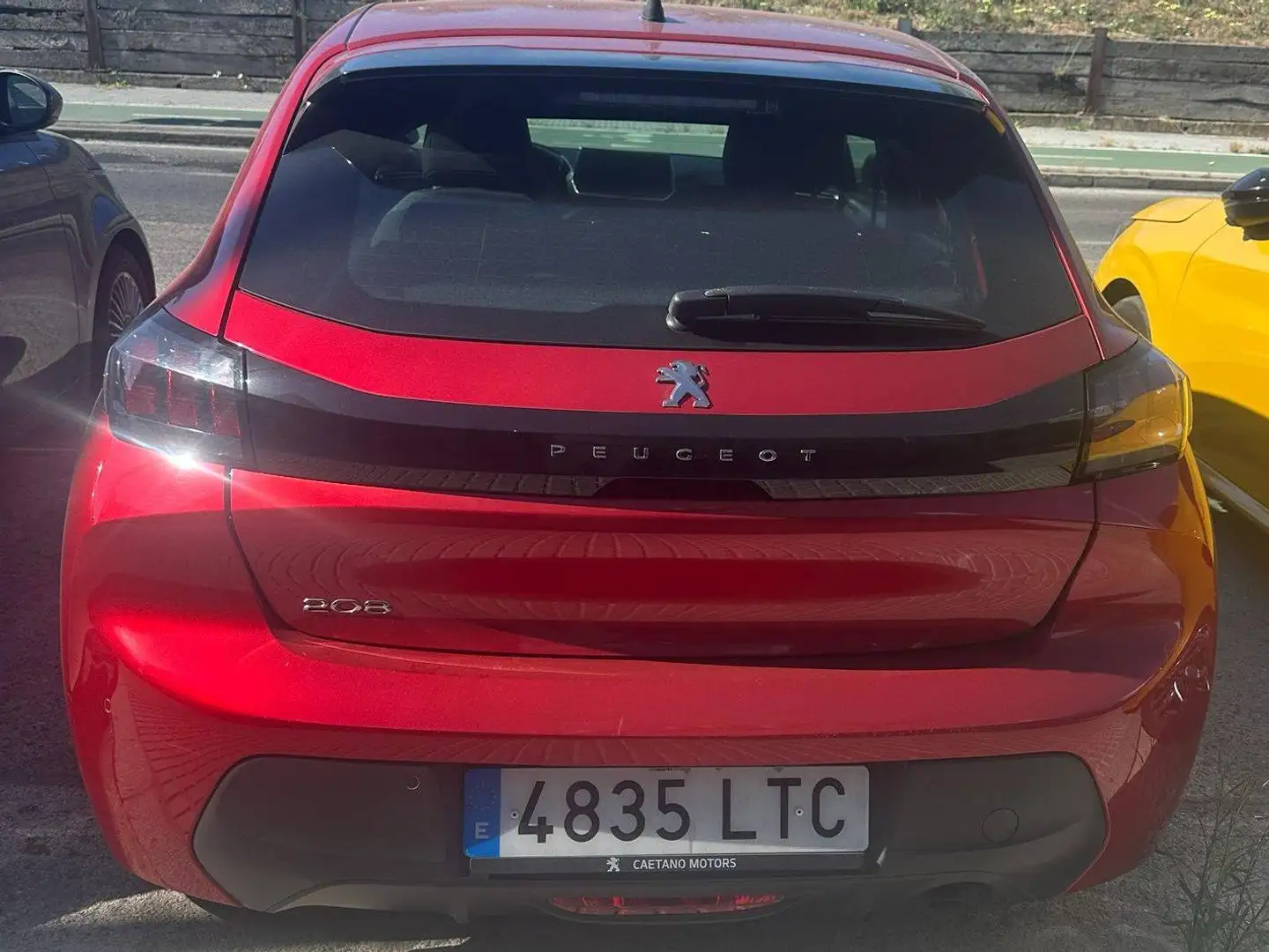 Peugeot 208 208 1.2 Puretech S Rojo - 2
