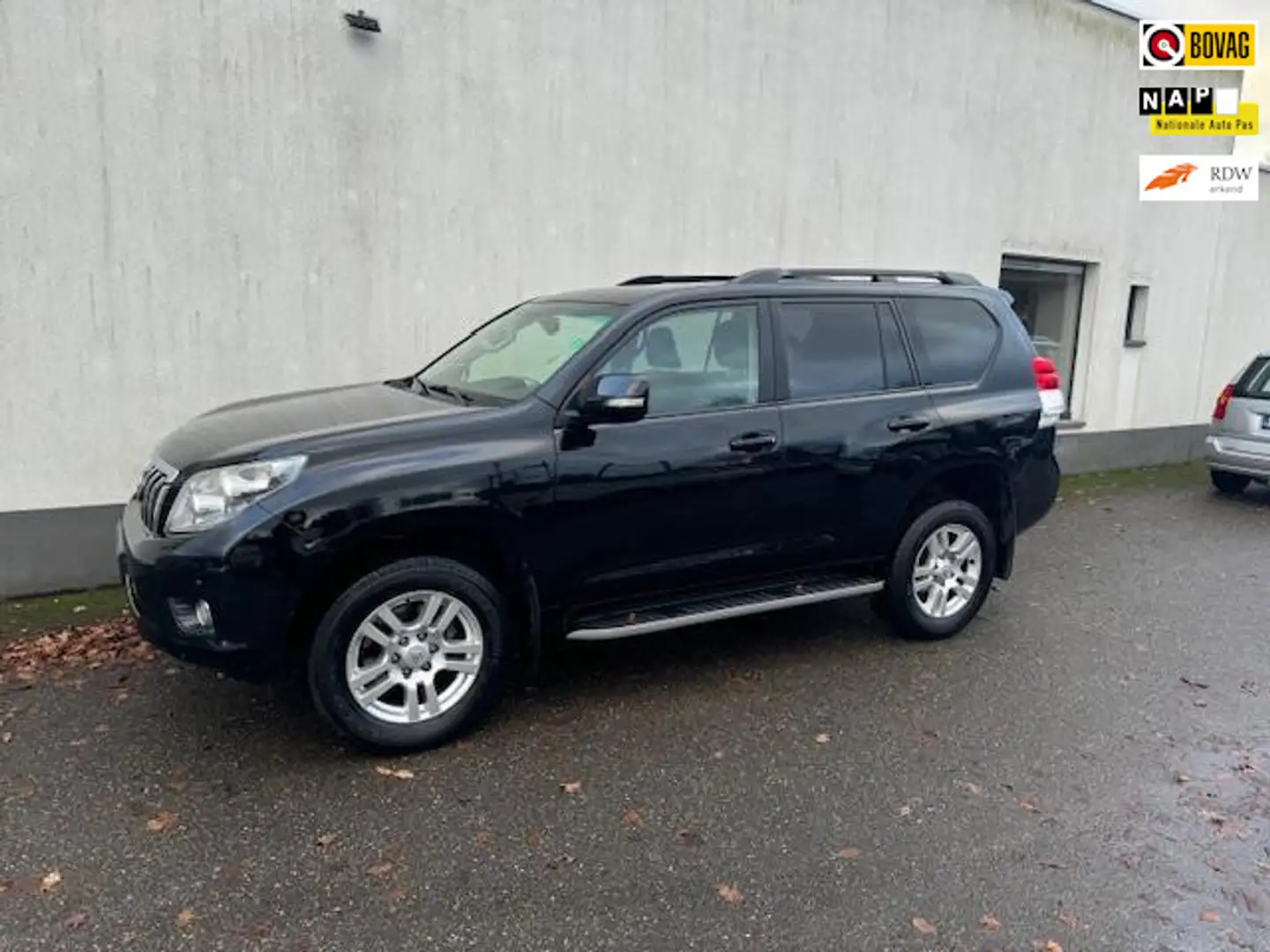 Toyota Land Cruiser 3.0 D-4D-F SX, '12, navi, nwe. distributie en band Zwart - 1
