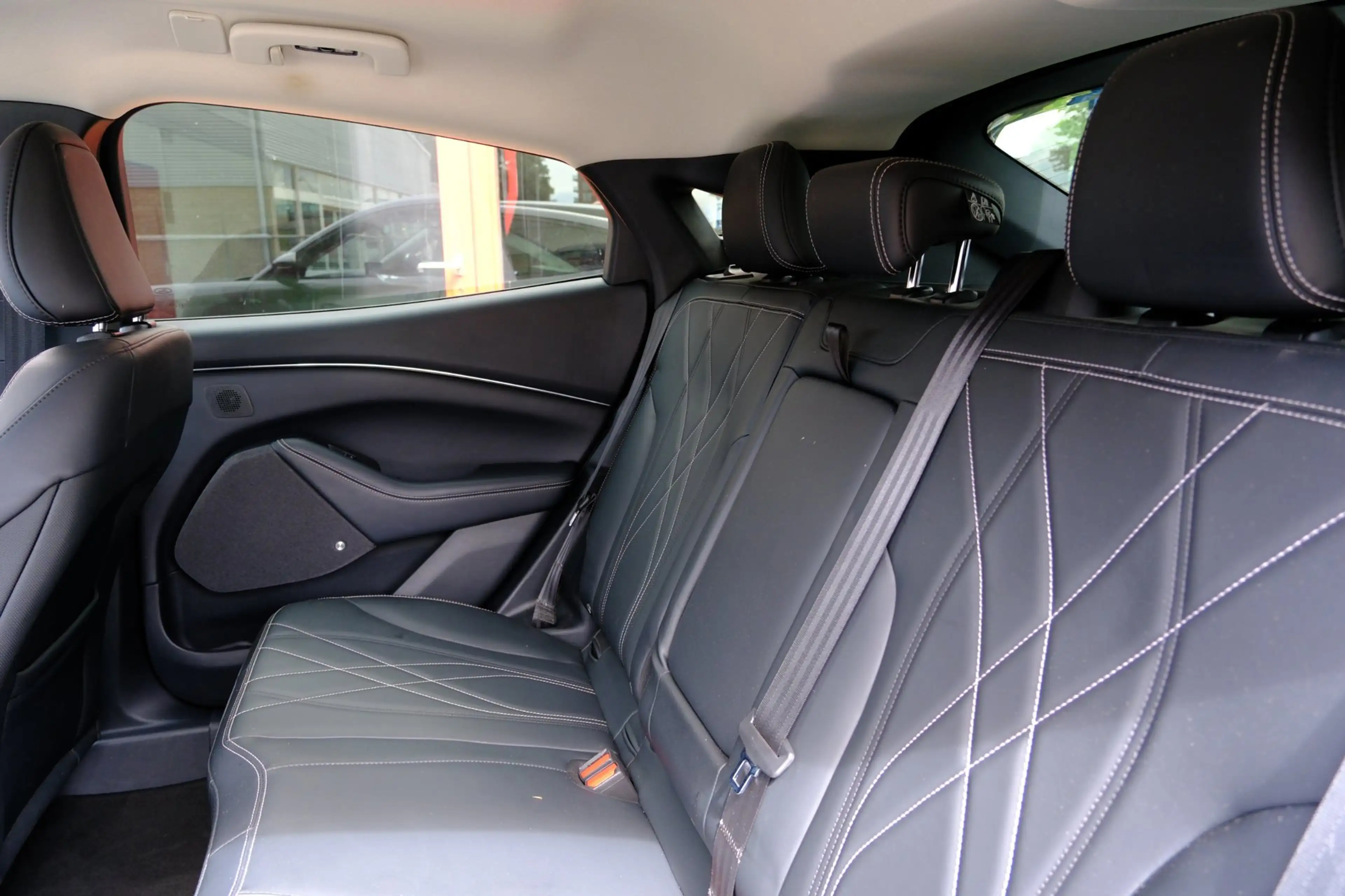 Ford Mustang Mach-E Extended RWD 98 kWh Aut. Leder|1e Eig|Cam|B&O|LMV| — photo 31