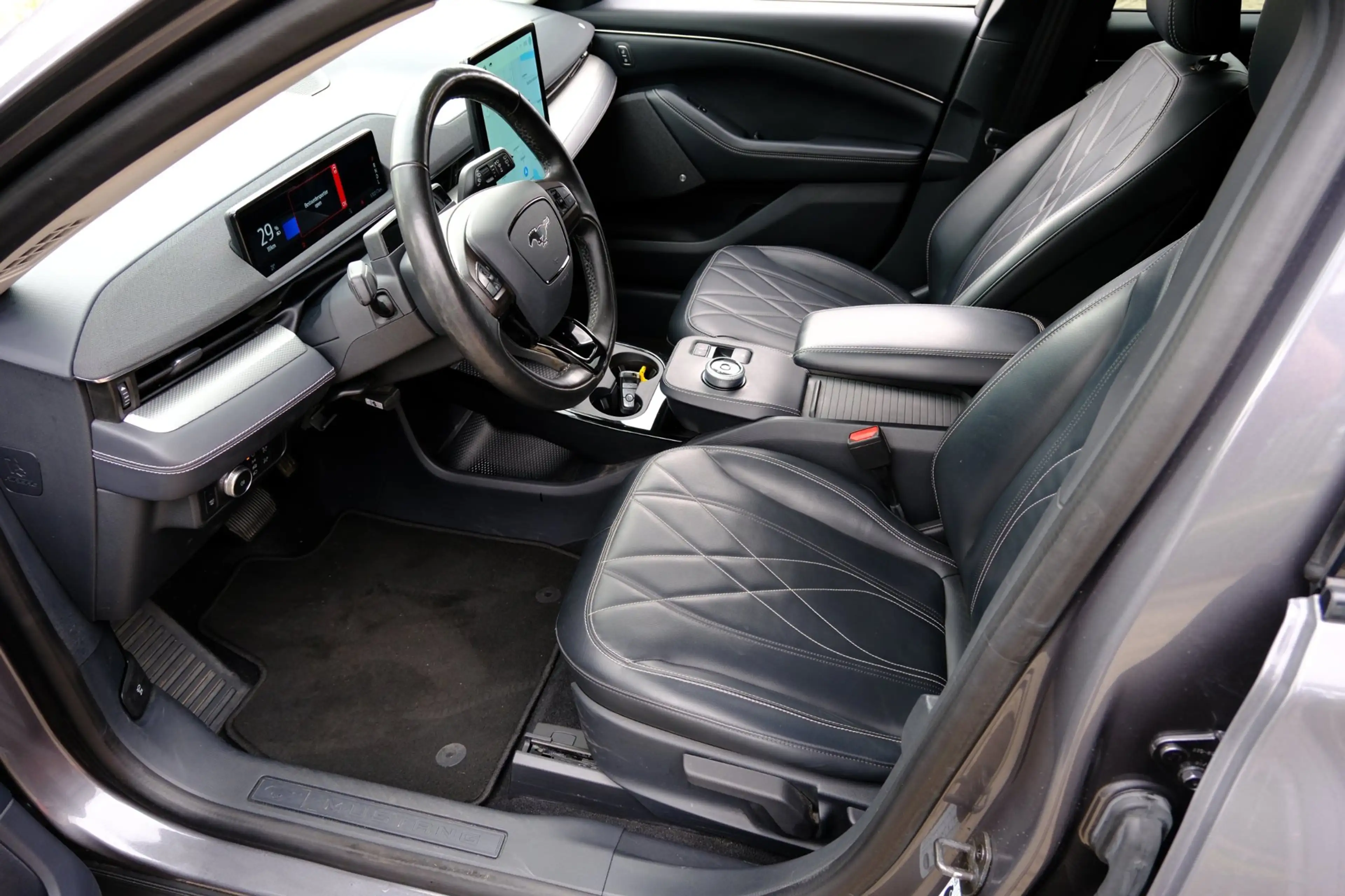 Ford Mustang Mach-E Extended RWD 98 kWh Aut. Leder|1e Eig|Cam|B&O|LMV| — photo 2