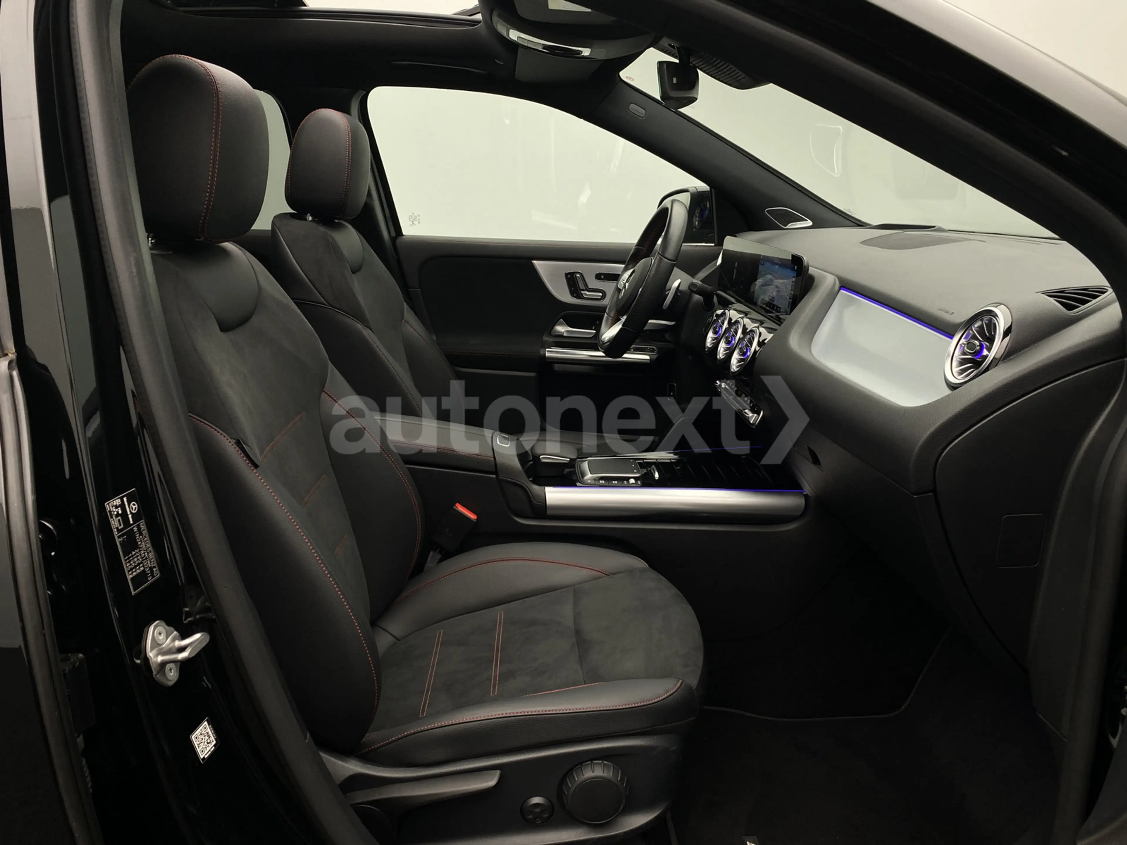 Mercedes-Benz GLA 250 e *2x AMG Line+Night* Pano+Head-Up (3713) — photo 15