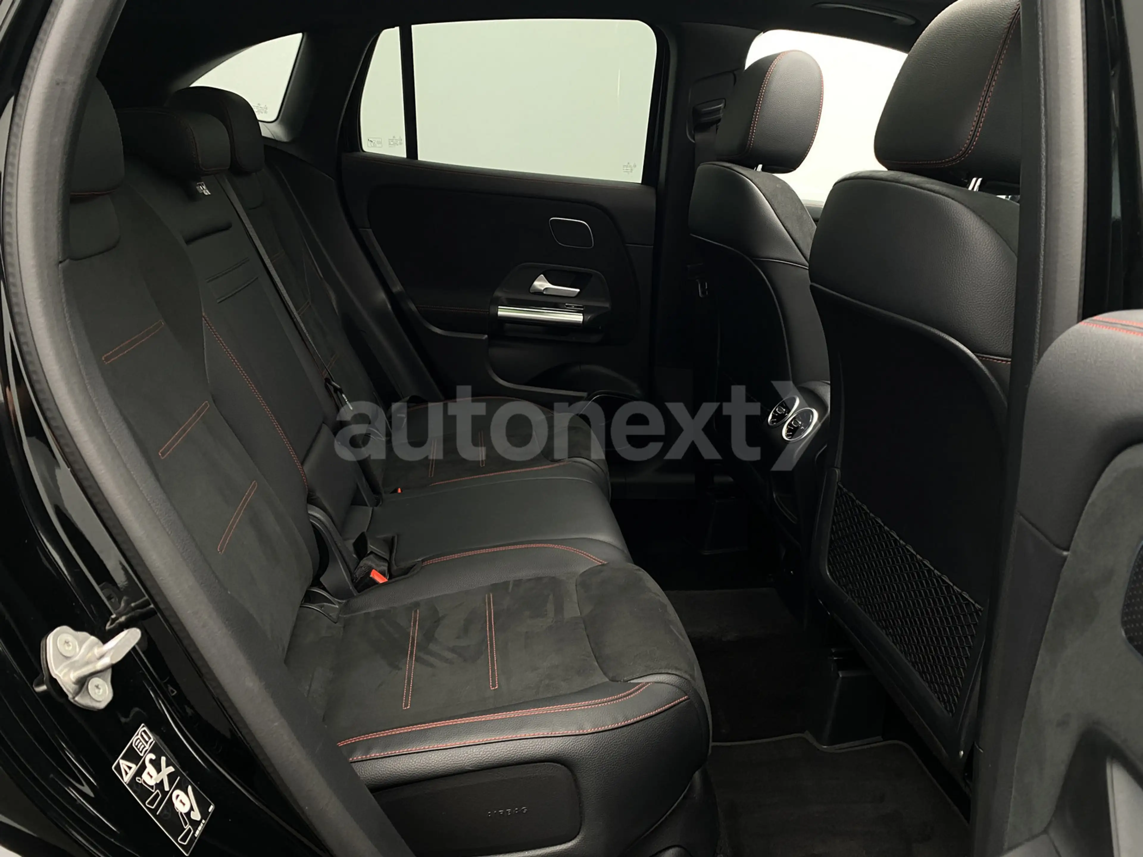 Mercedes-Benz GLA 250 e *2x AMG Line+Night* Pano+Head-Up (3713) — photo 14