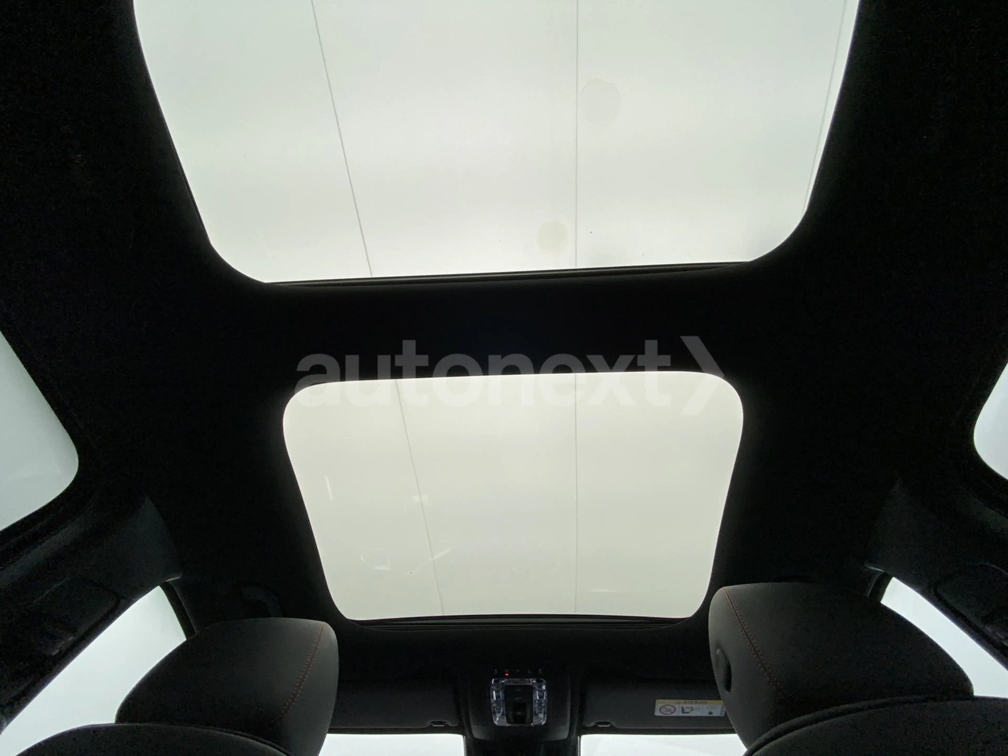 Mercedes-Benz GLA 250 e *2x AMG Line+Night* Pano+Head-Up (3713) — photo 13