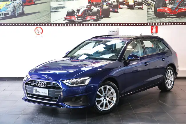 Audi A4 40 TDI Avant Quattro S-Tronic Business - MATRIX