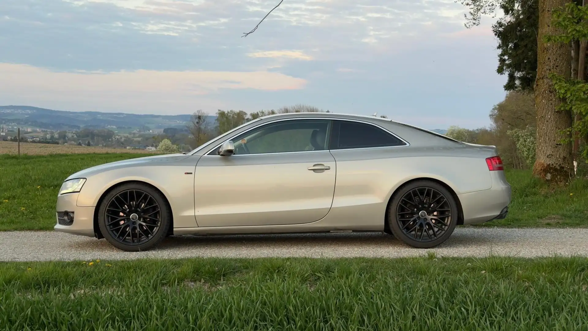 Audi A5 Coupé 2,0 TDI  auf Audi R8 Alufelgen - 1