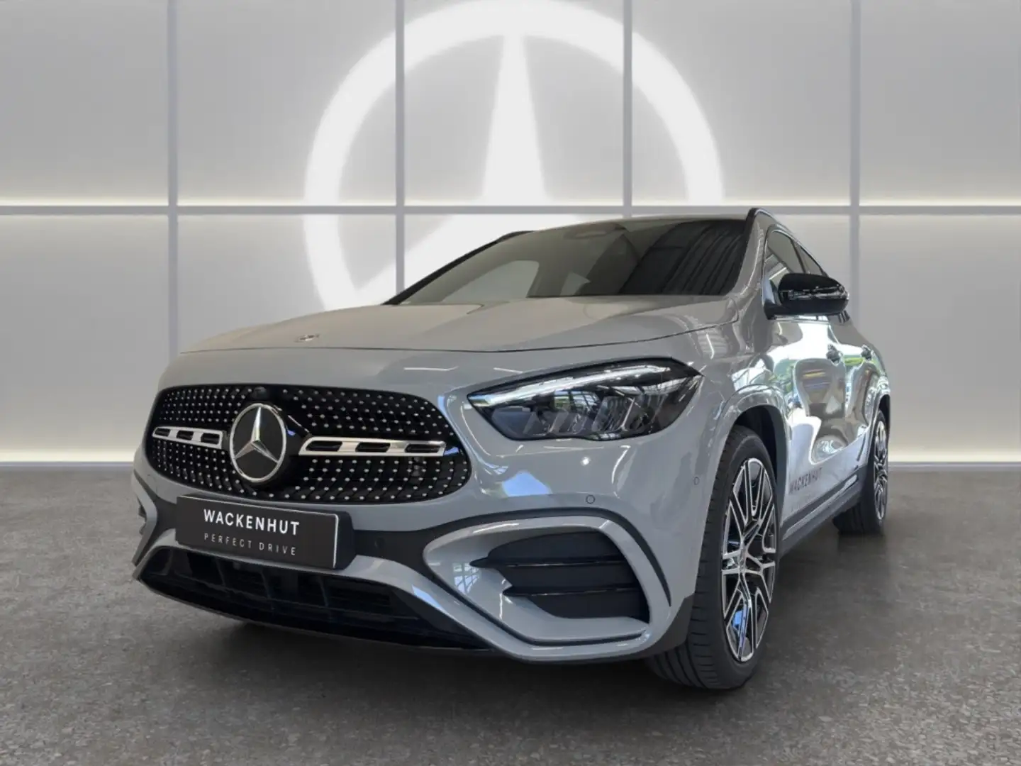 Mercedes-Benz GLA 220 d 4M AMG LINE ADVANCED PLUS AHK+RFK+DIST Grijs - 2