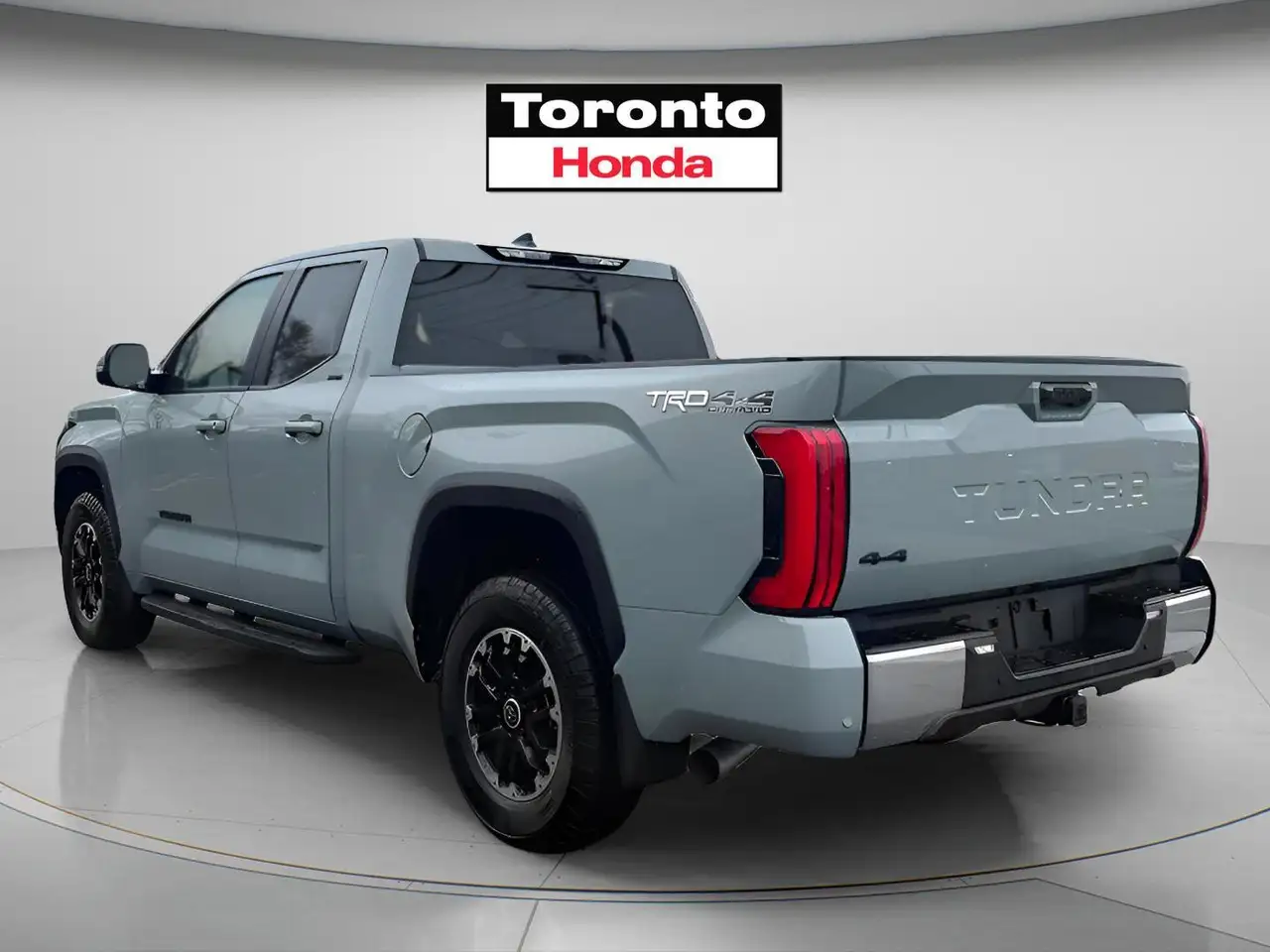 Toyota Tundra снимка Toyota Tundra