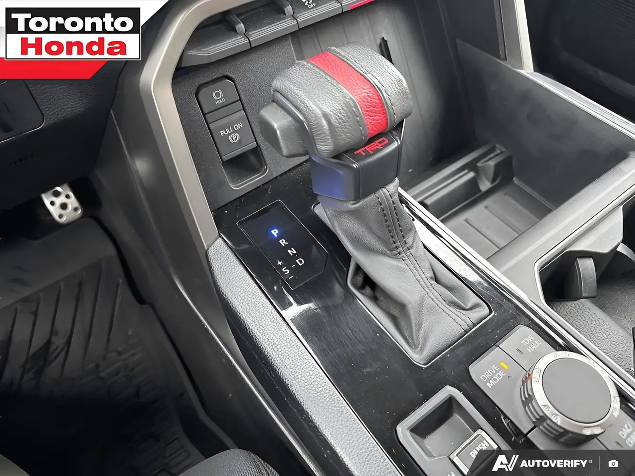 Toyota Tundra снимка Toyota Tundra