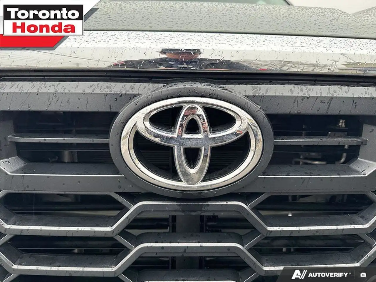 Toyota Tundra снимка Toyota Tundra