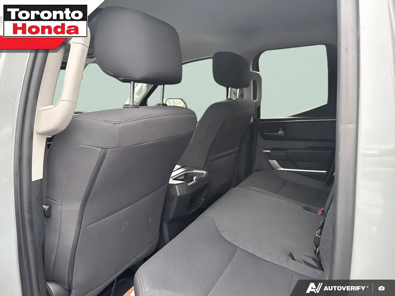 Toyota Tundra снимка Toyota Tundra