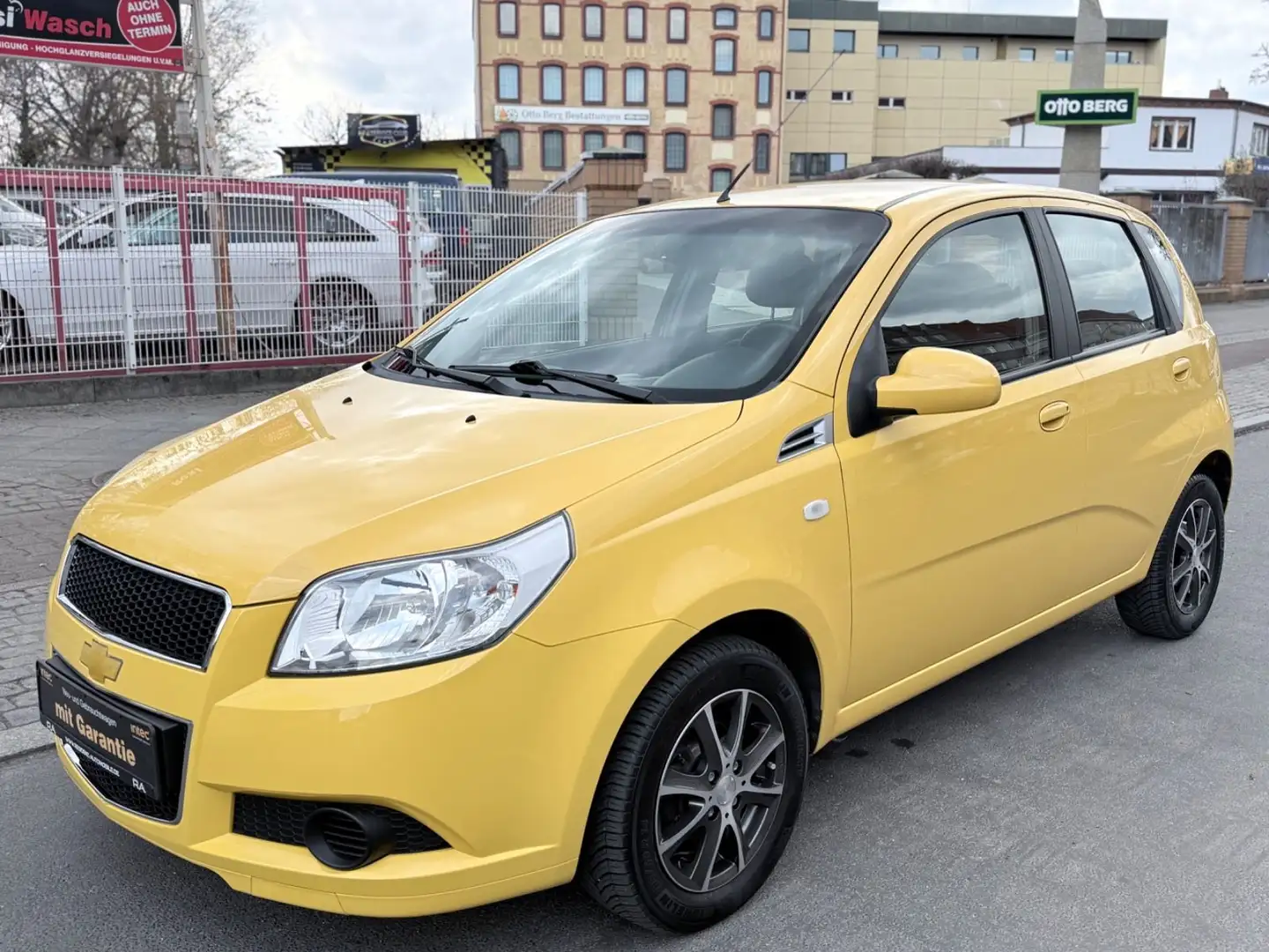 Chevrolet Aveo AVEO 1.2 LS +2.HAND+TÜV-NEU+ Gelb - 1