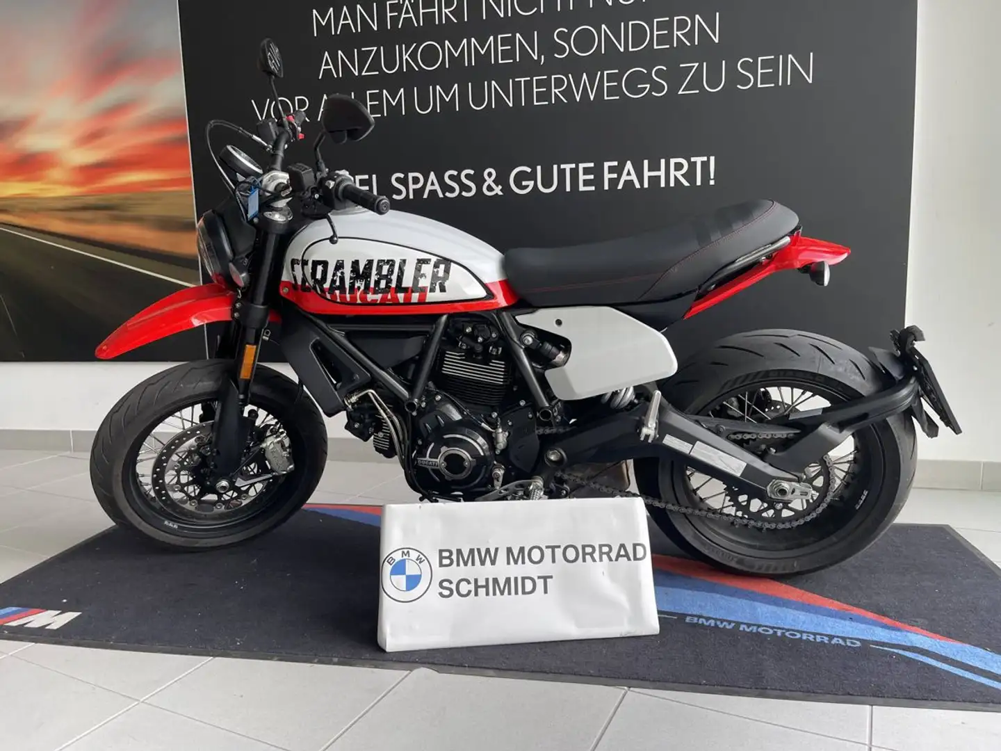 Ducati Scrambler Scrambler Schwarz - 1
