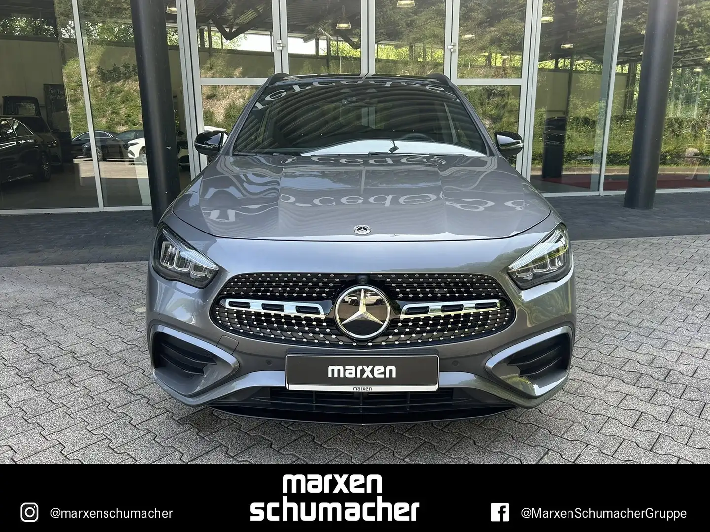Mercedes-Benz GLA 220 GLA 220 4M AMG Premium Pano+Night+Distro+Winter Gris - 2