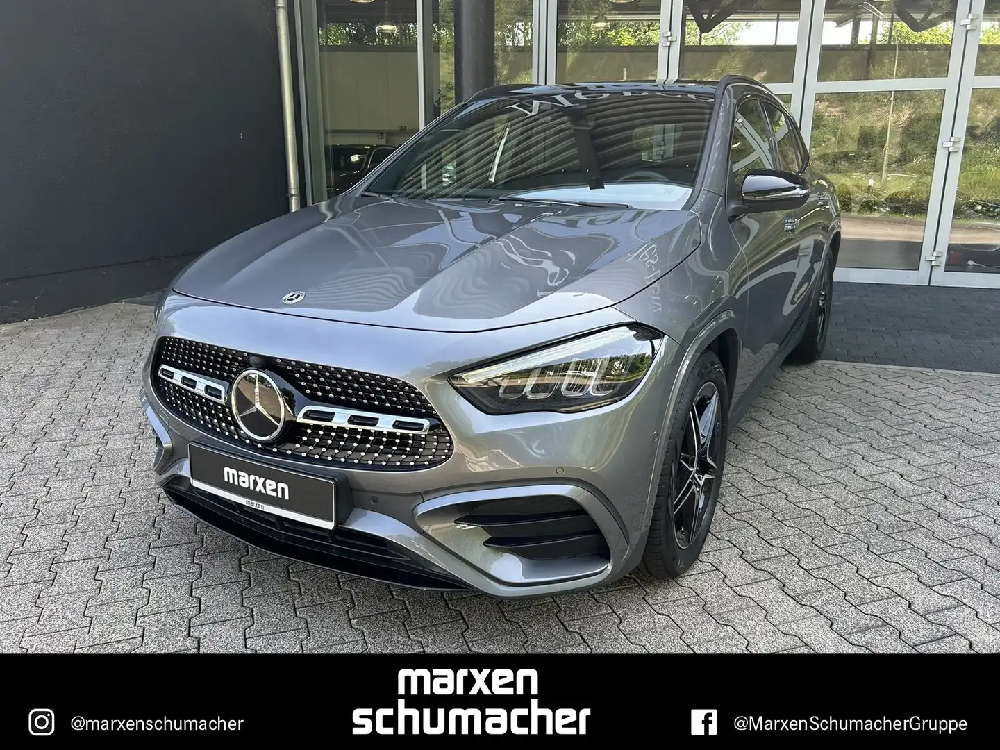 Mercedes-Benz GLA 220 GLA 220 4M AMG Premium Pano+Night+Distro+Winter Gris - 1