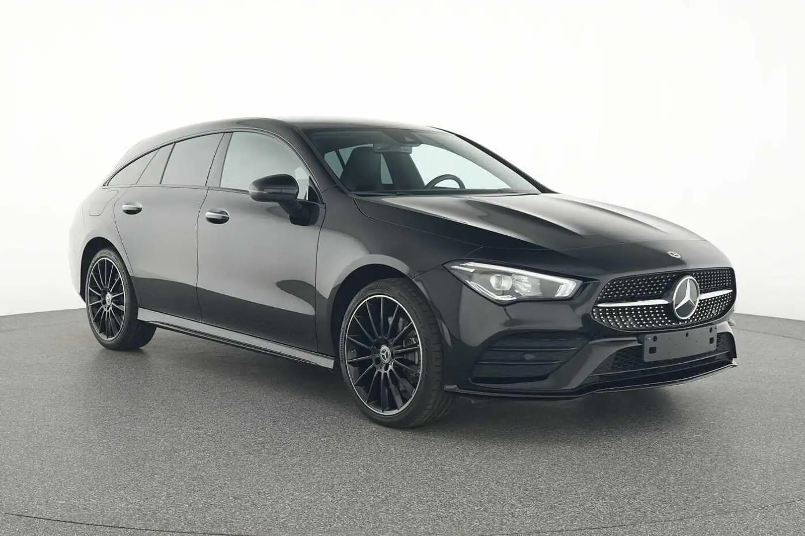 Mercedes-Benz CLA 250 e Shooting Brake AMG Line Noir - 2