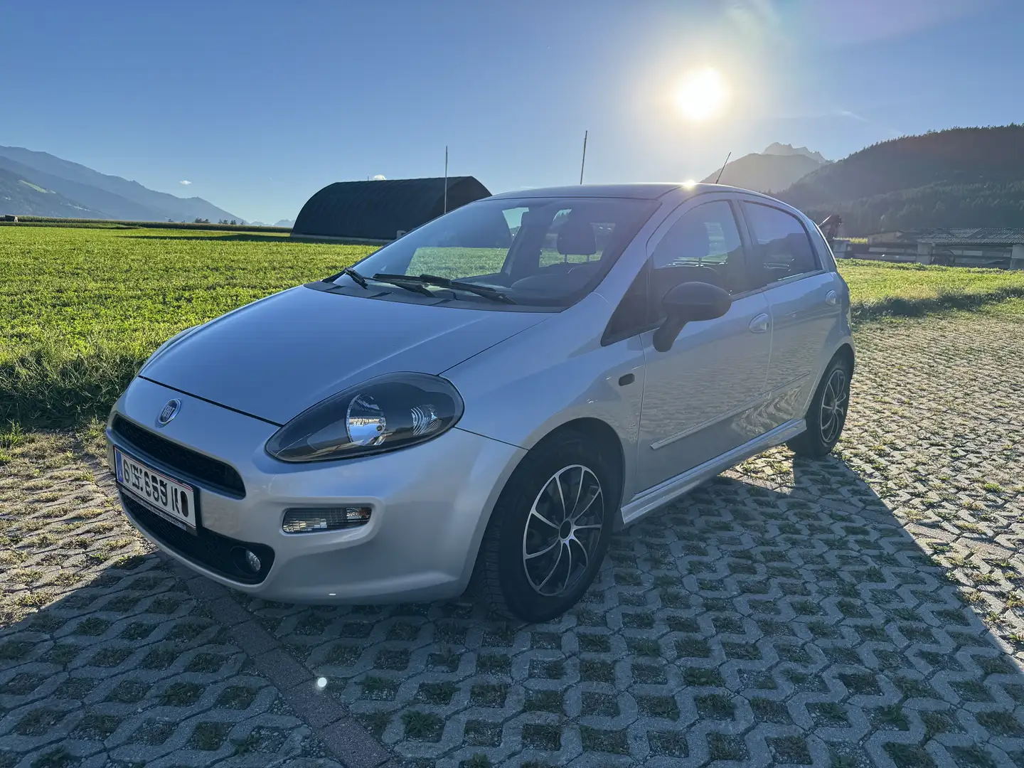Fiat Punto 1,4 78 Easy - Linea Sportiva Silber - 1