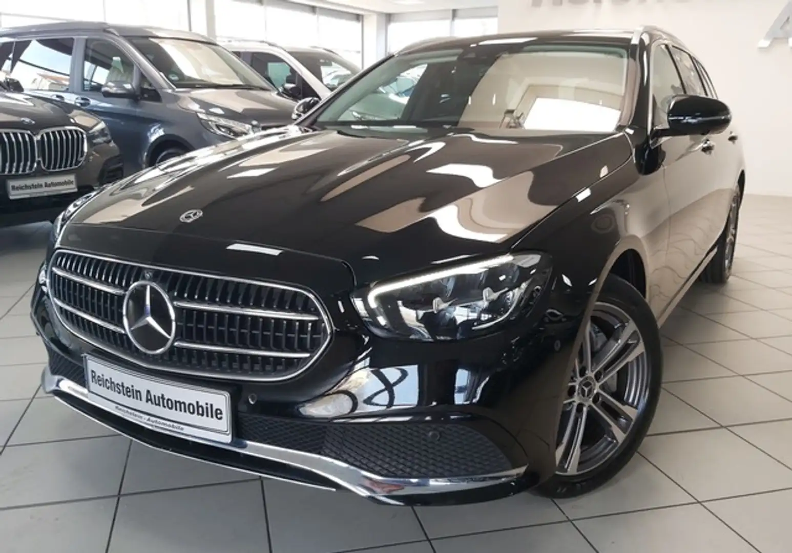 Mercedes-Benz E 300 d T 4M STANDH MEMORY AHK LEDER NETTO 33800 Schwarz - 1