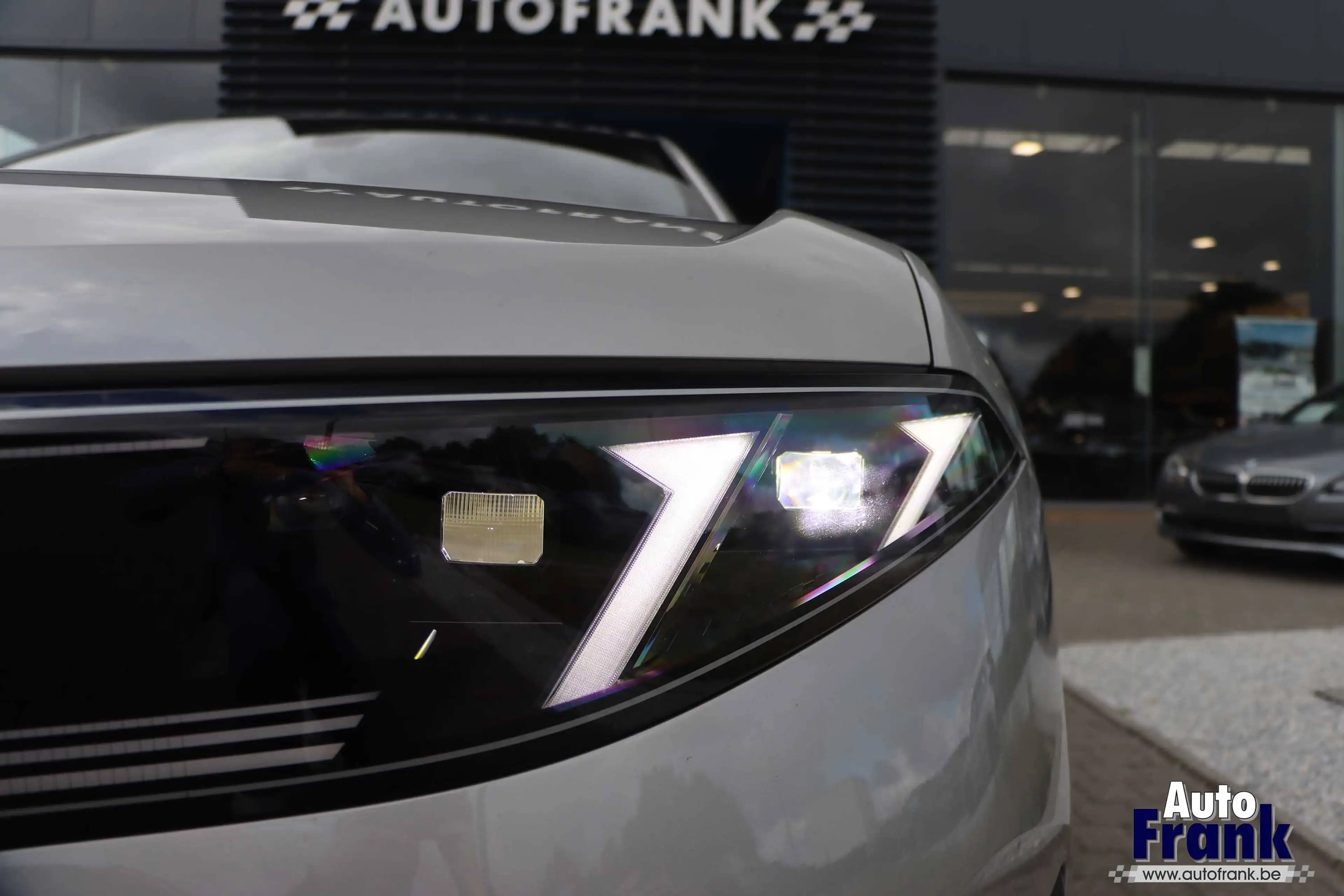BMW iX3 50 / 4X4 / M-SPORT / TREKHK / 3D HUD / 360CAM / MEMORY / H&K — photo 10