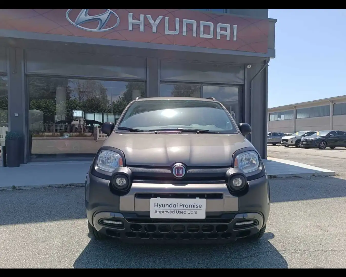 Fiat New Panda City Cross 1.0 FireFly Hybrid - 2