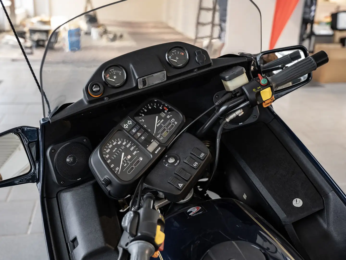 BMW K 100 LT 1739km aus der BMW Group Classic Sammlung Blue - 2