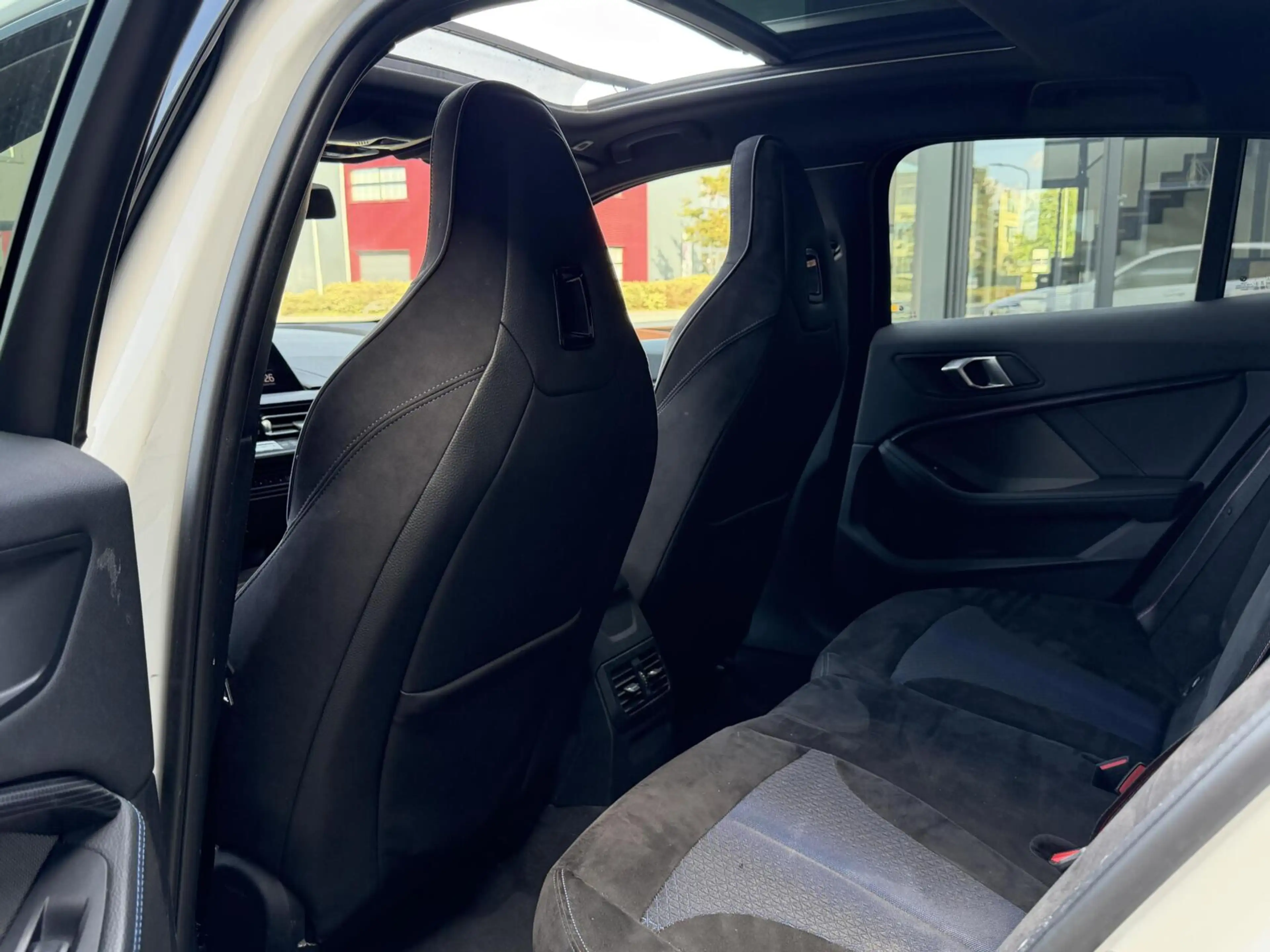 BMW 135 1-serie M135i xDrive|H/K|Led|pano|carplay|kuiptsto — photo 19