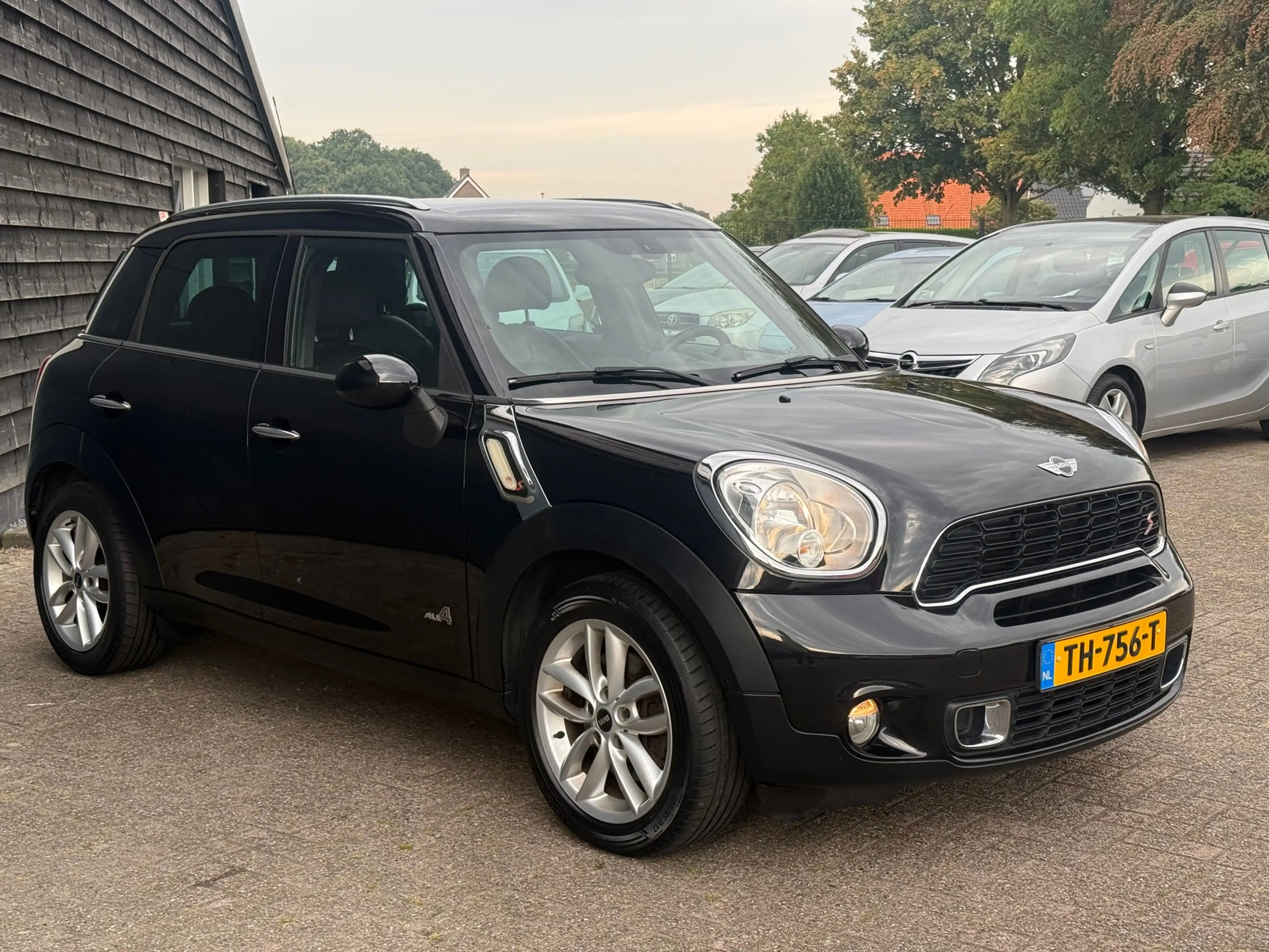 MINI Cooper S Countryman 1.6 ALL4 Chili — photo 3