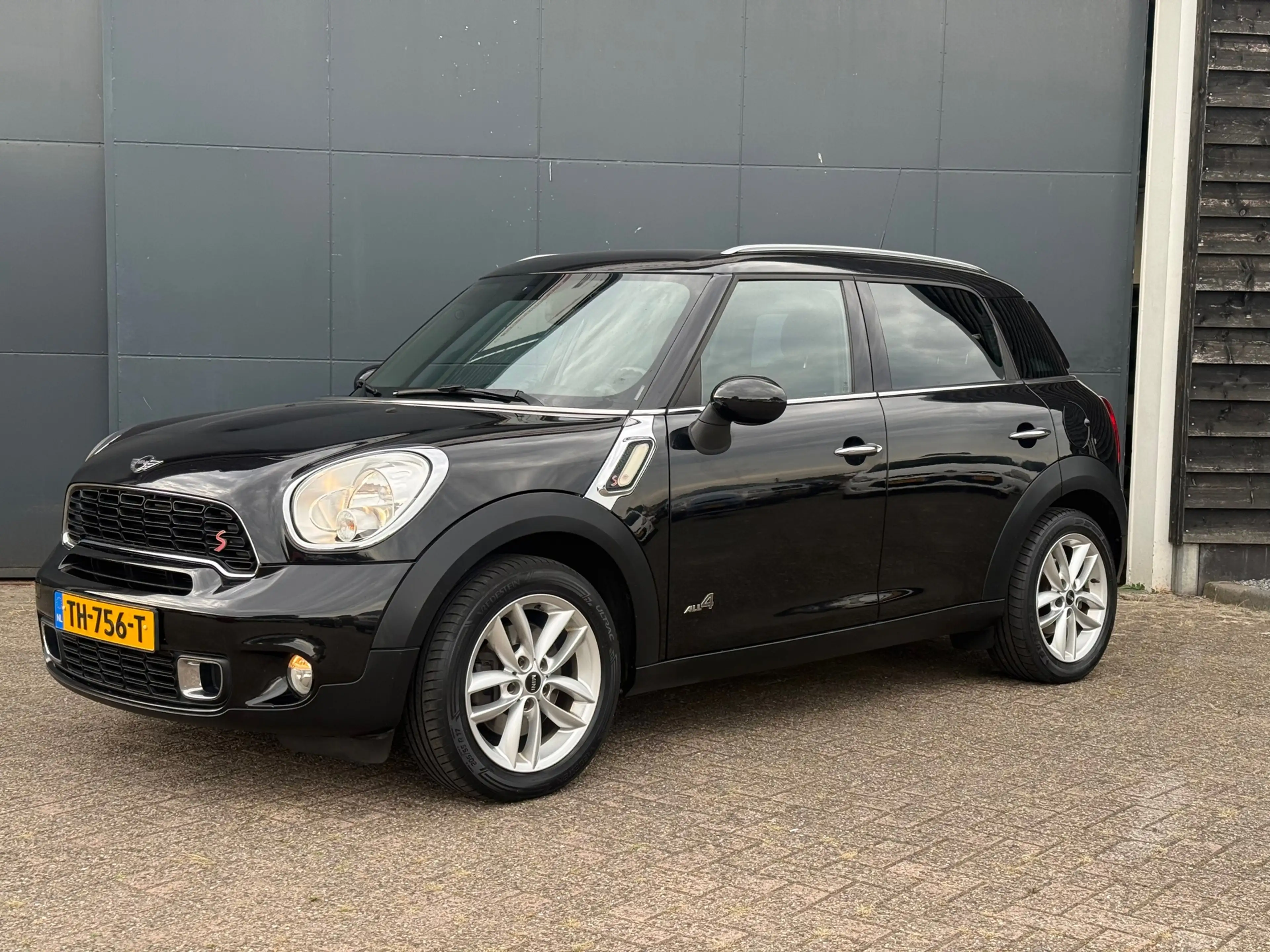 MINI Cooper S Countryman 1.6 ALL4 Chili — photo 5