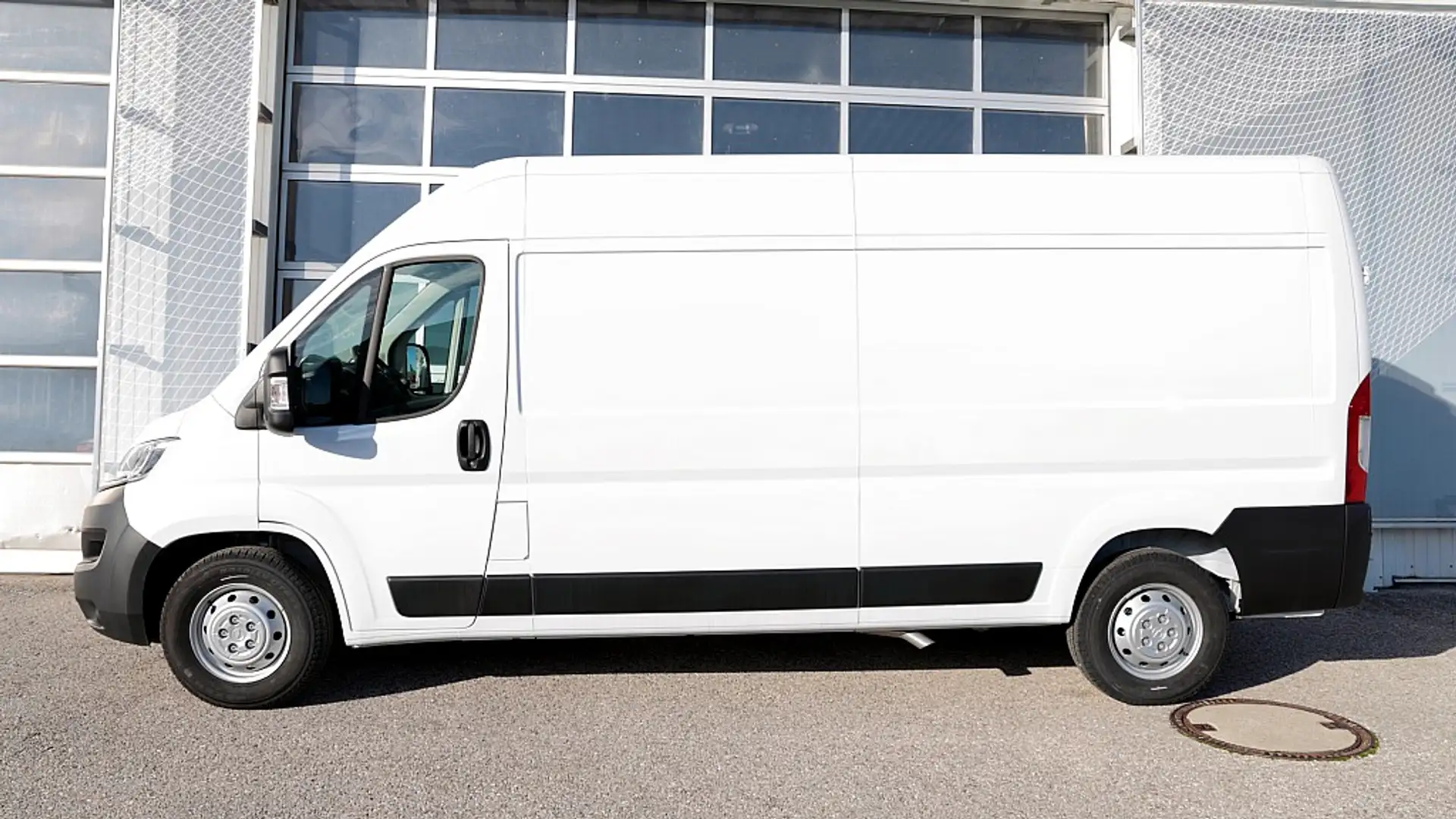 Opel Movano Movano Kastenwagen 35+ L3H2 BlueHDi 140 Weiß - 2