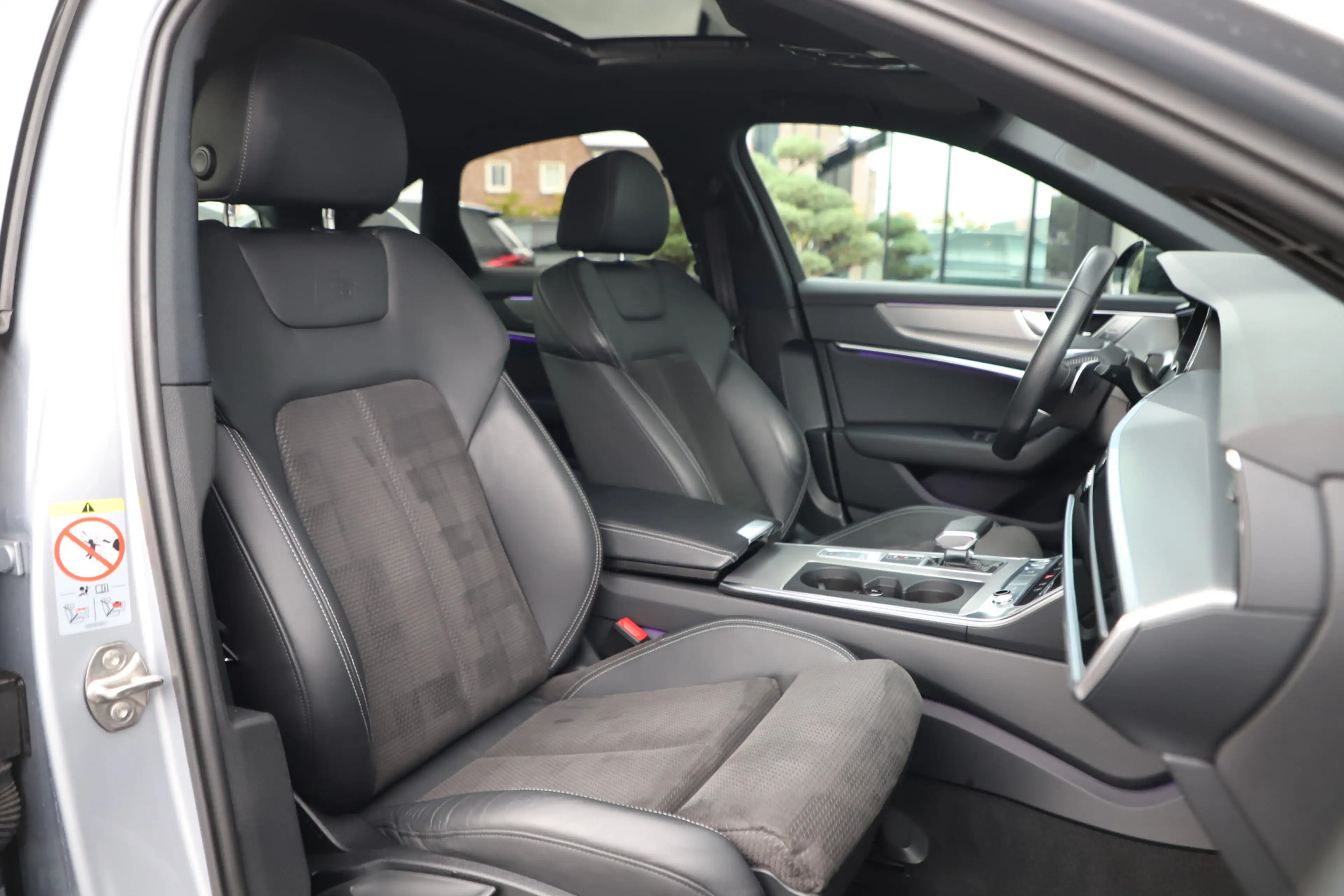 Audi A6 Limousine 55 TFSI e quattro Competition | 367PK | — photo 27